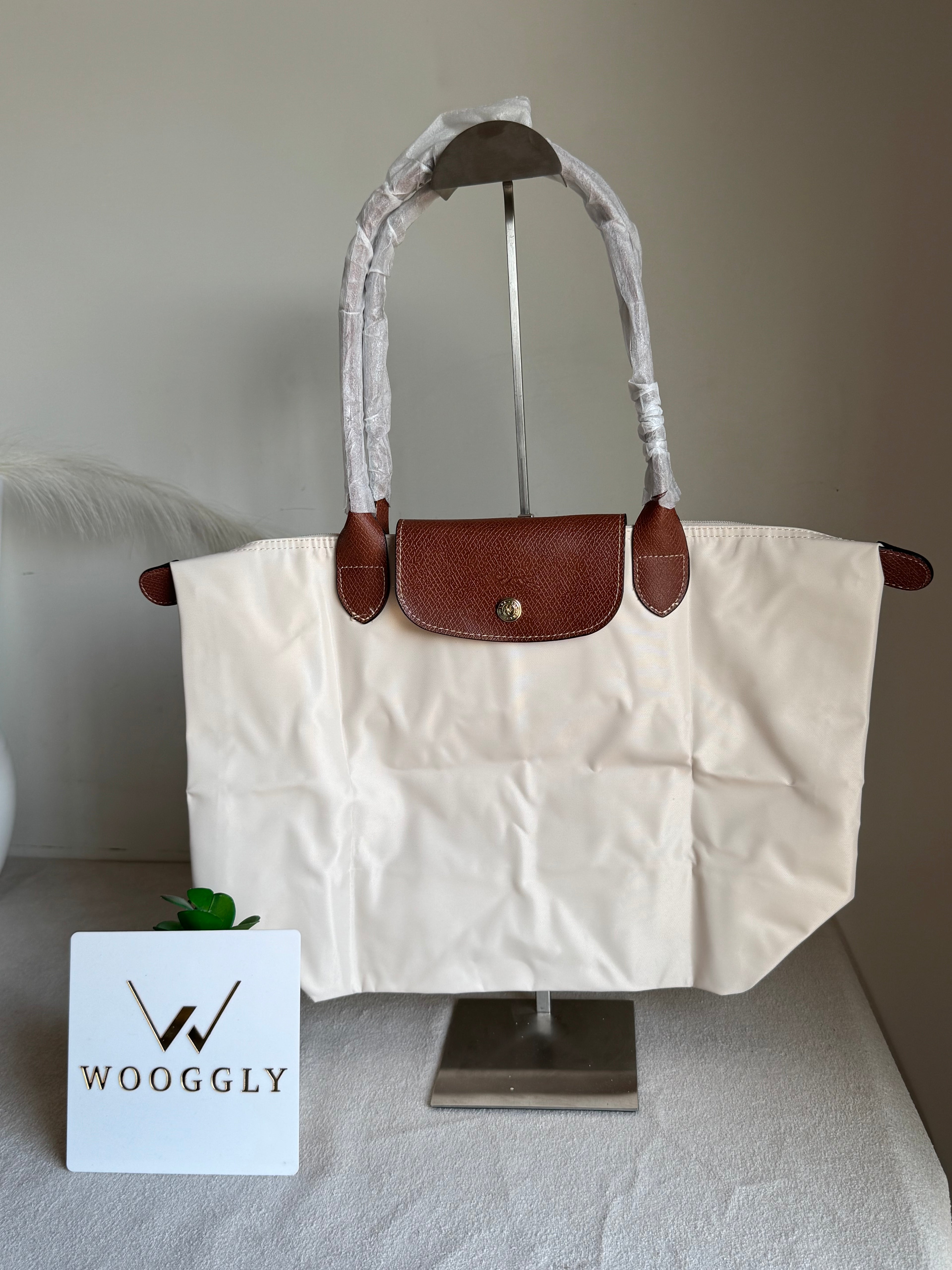 Longchamp Tote LARGE - Paper White (WITH BRAND LOGO)