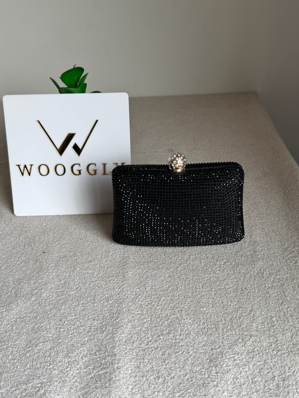 Icon Clutch Black