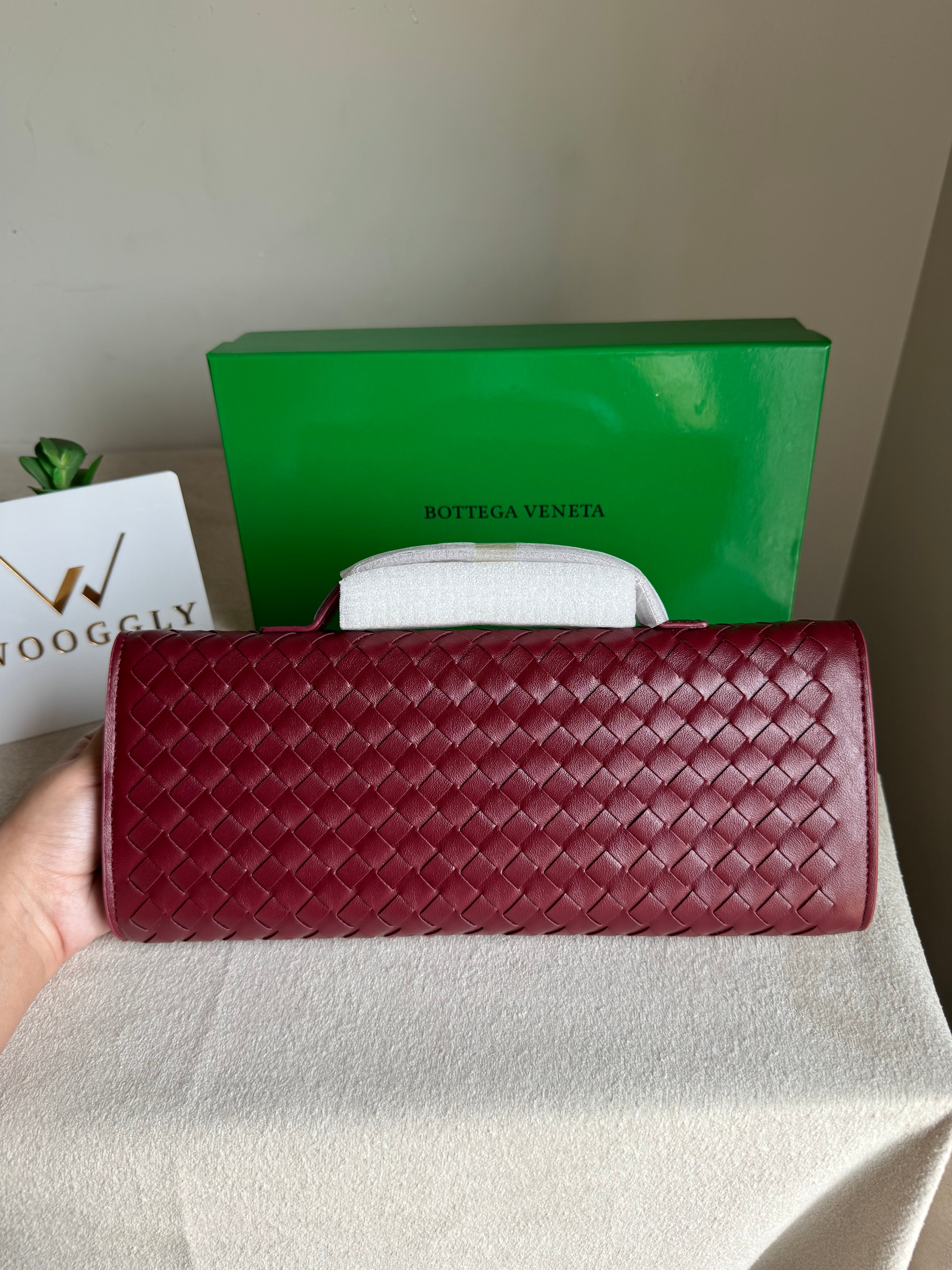 Premium Bottega Veneta Viral Bag with BOX Packing - Burgandy