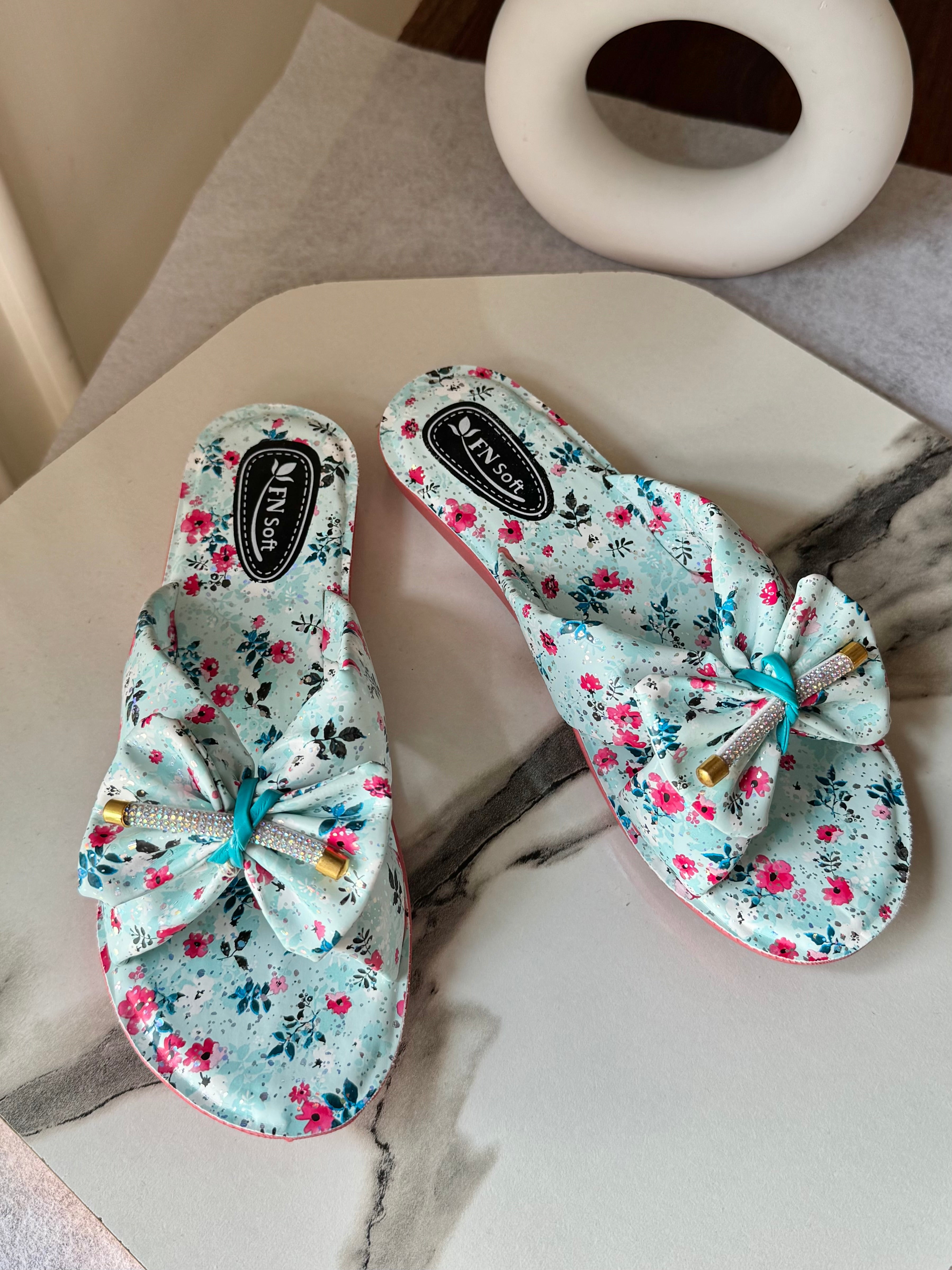 Soft Floral Fantasy Slides - Feroze