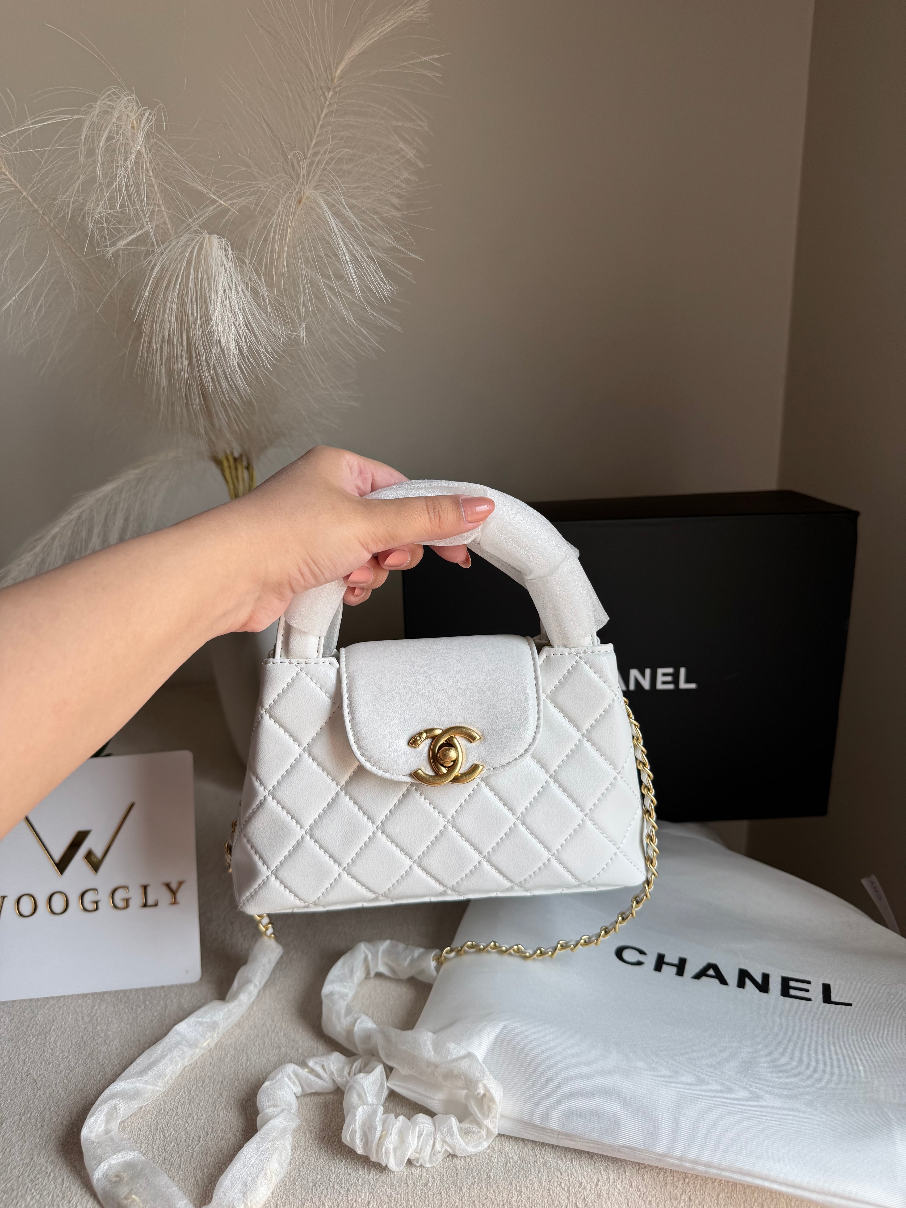 CH Premium Viral Quilted Bag – White with Box Packaging