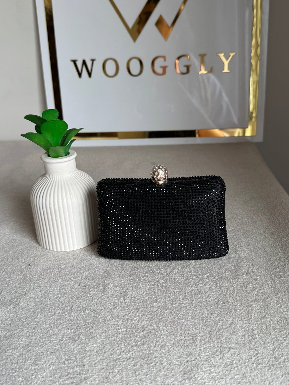 Icon Clutch Black