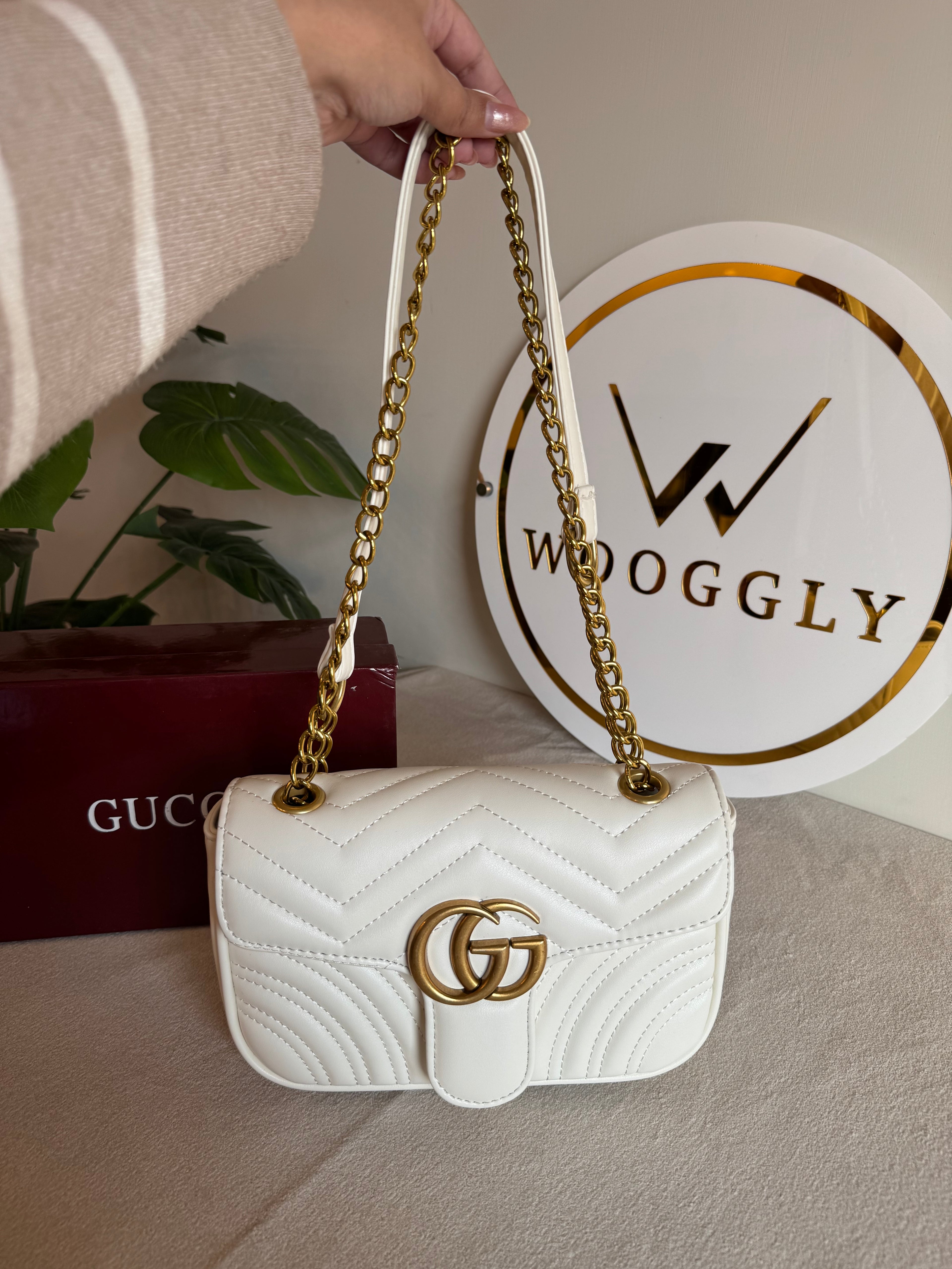 Gucci Signature Bag MEDIUM - Cream with Box Packing