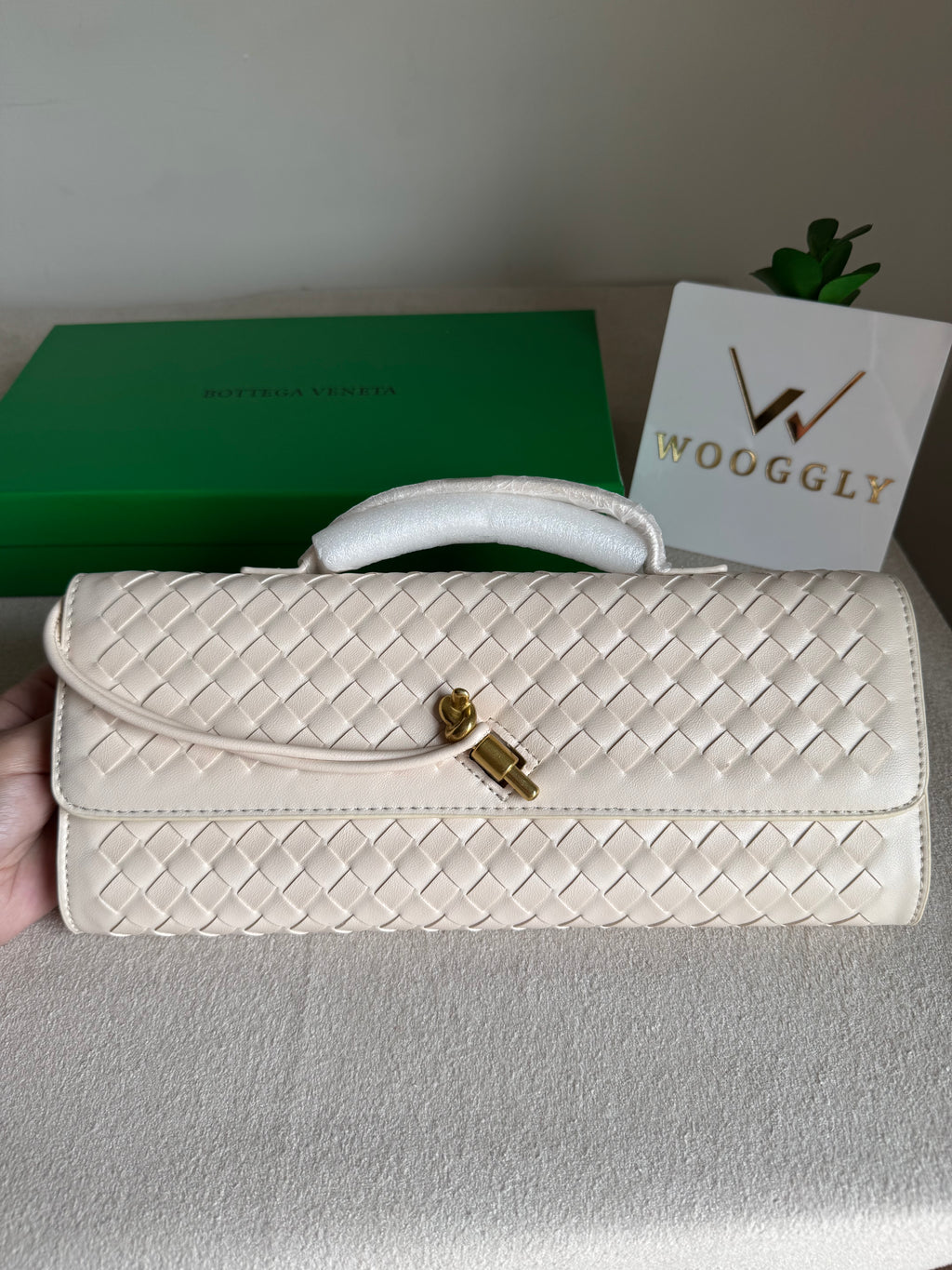 Premium Bottega Veneta Viral Bag with BOX Packing - Cream
