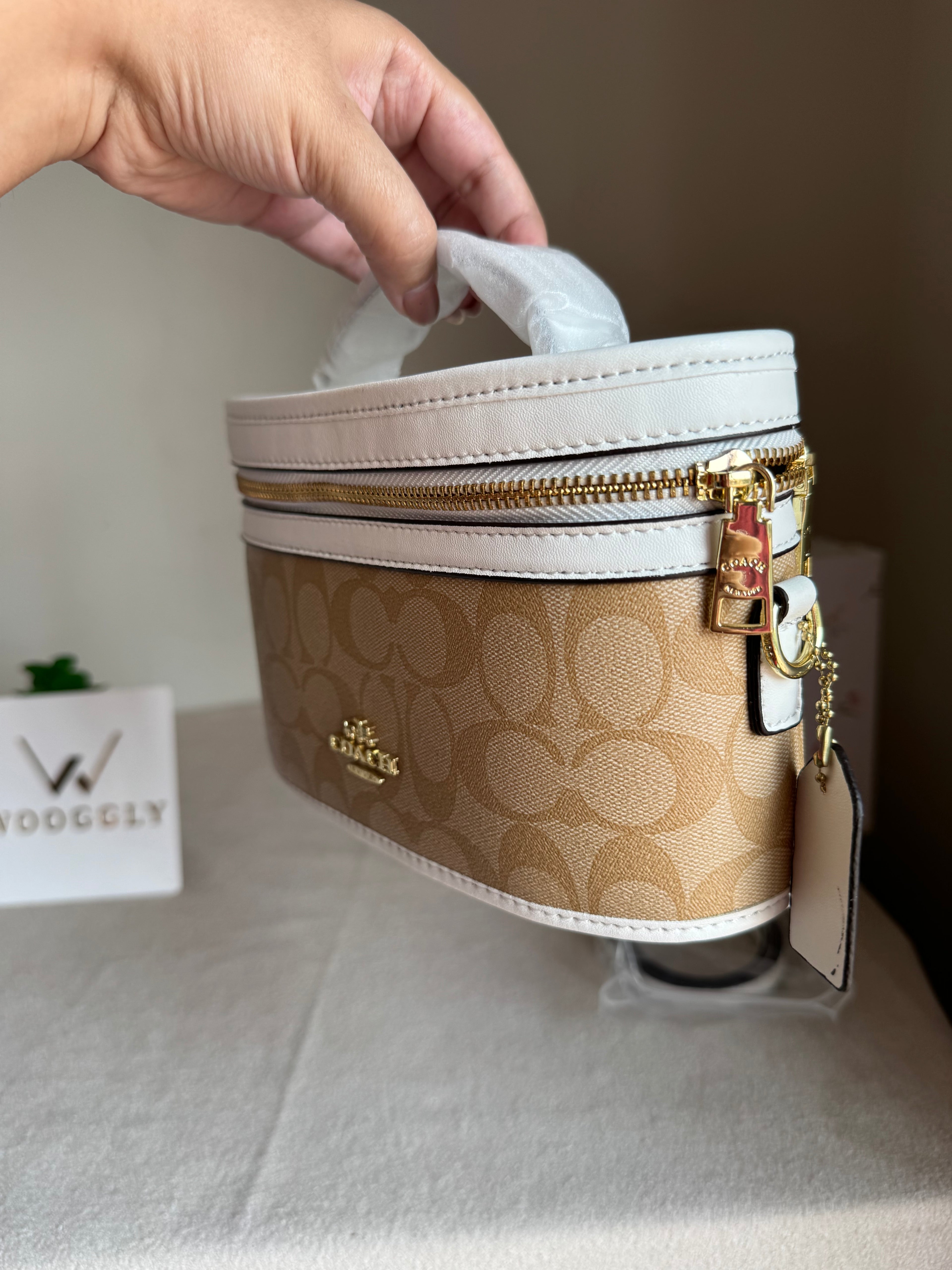 COACH Premium Bucket Bag (Apricot White) with Long Strap - BOX PACKING (Copy)