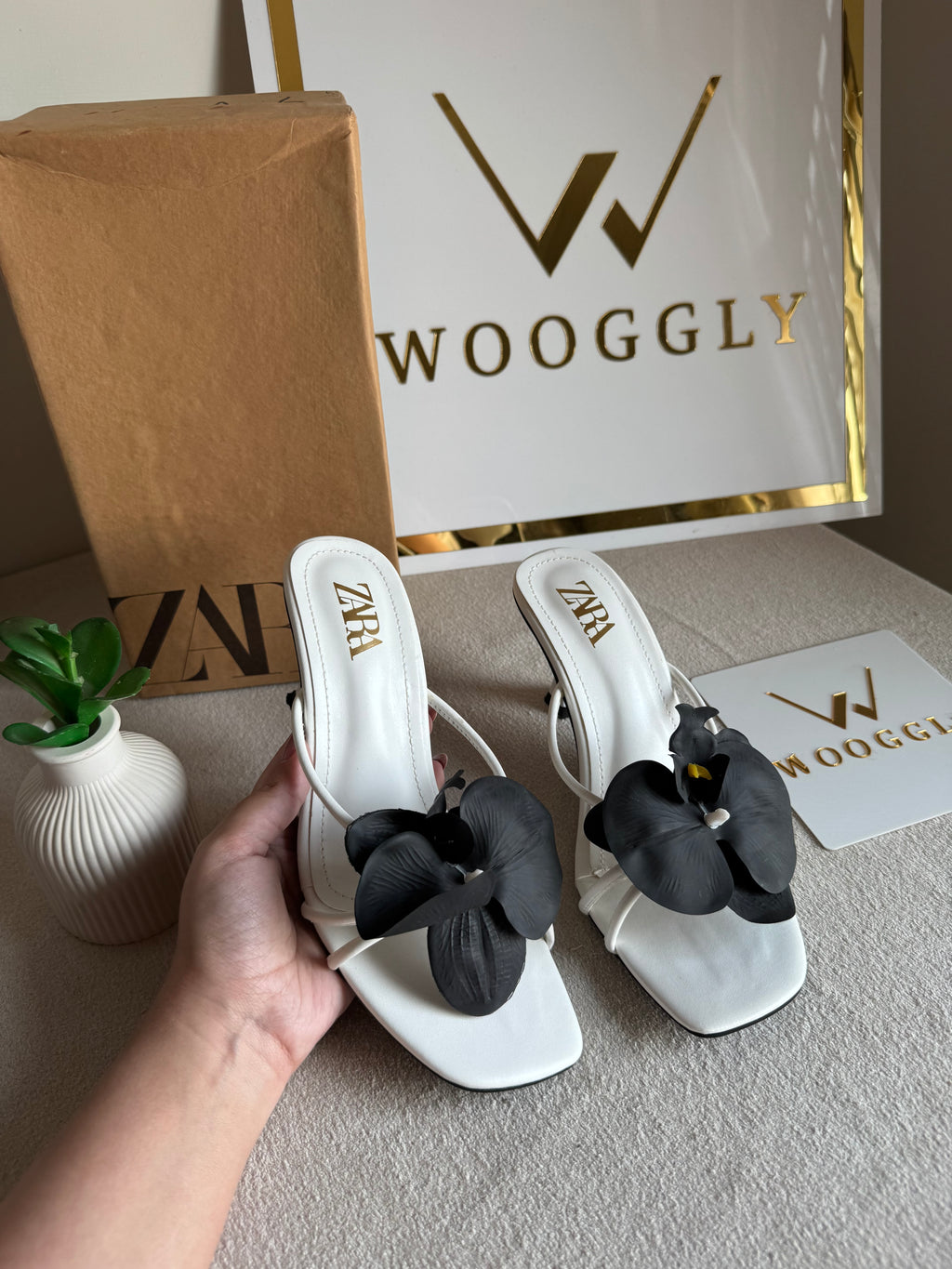Zara Flower Heels WHITE WITH BLACK with Brand Box