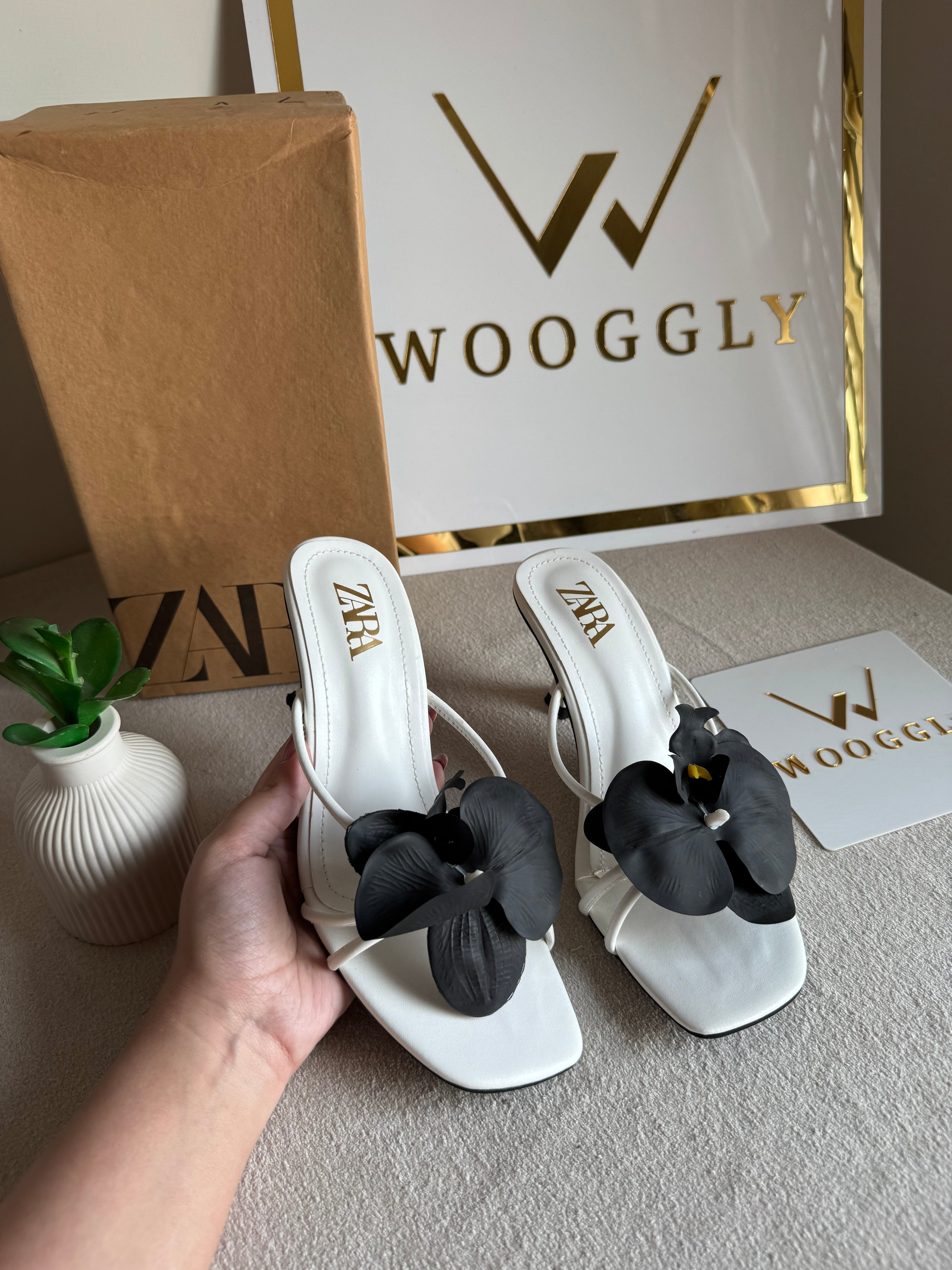 Zara Flower Heels WHITE WITH BLACK with Brand Box