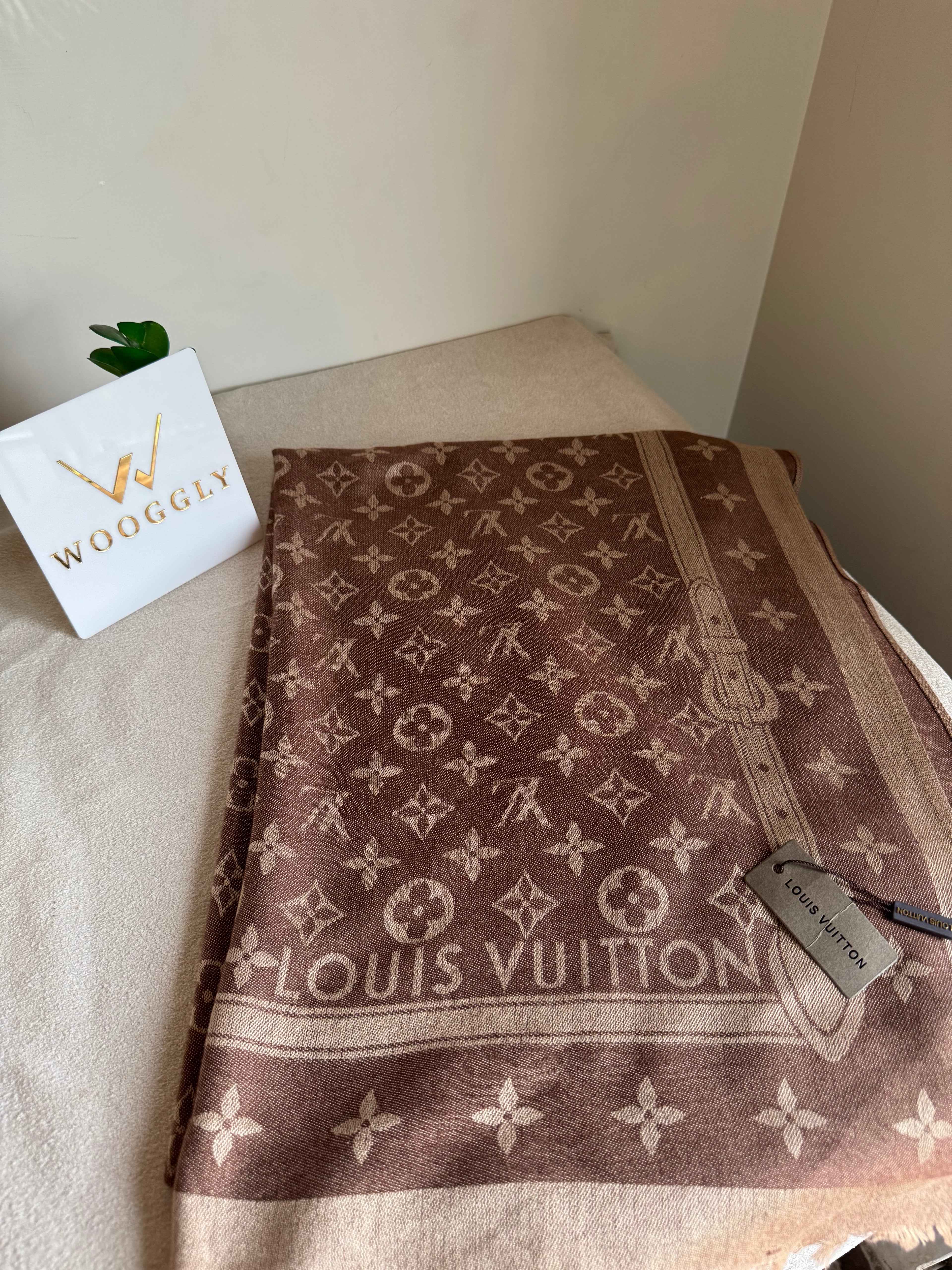 LV Warm Shawl Brown