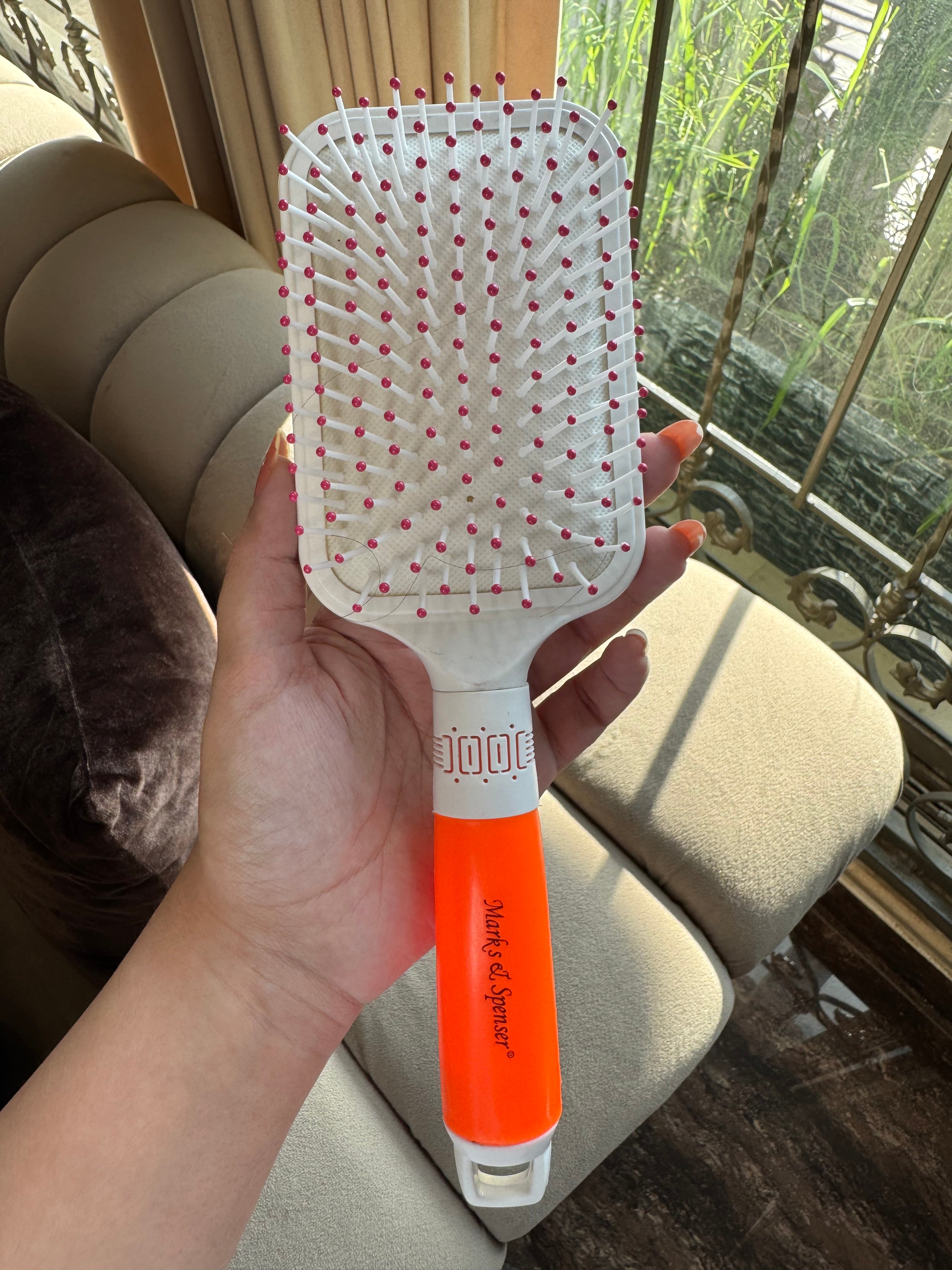 Softest White & Orange Brush