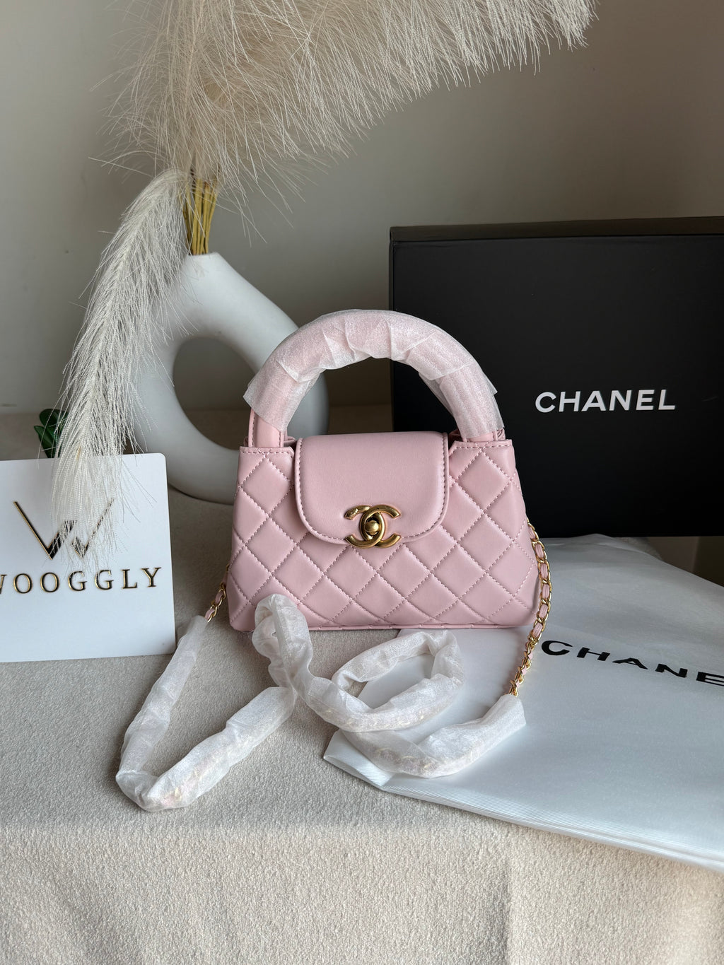 CH Premium Viral Quilted Bag – Pink with Box Packaging