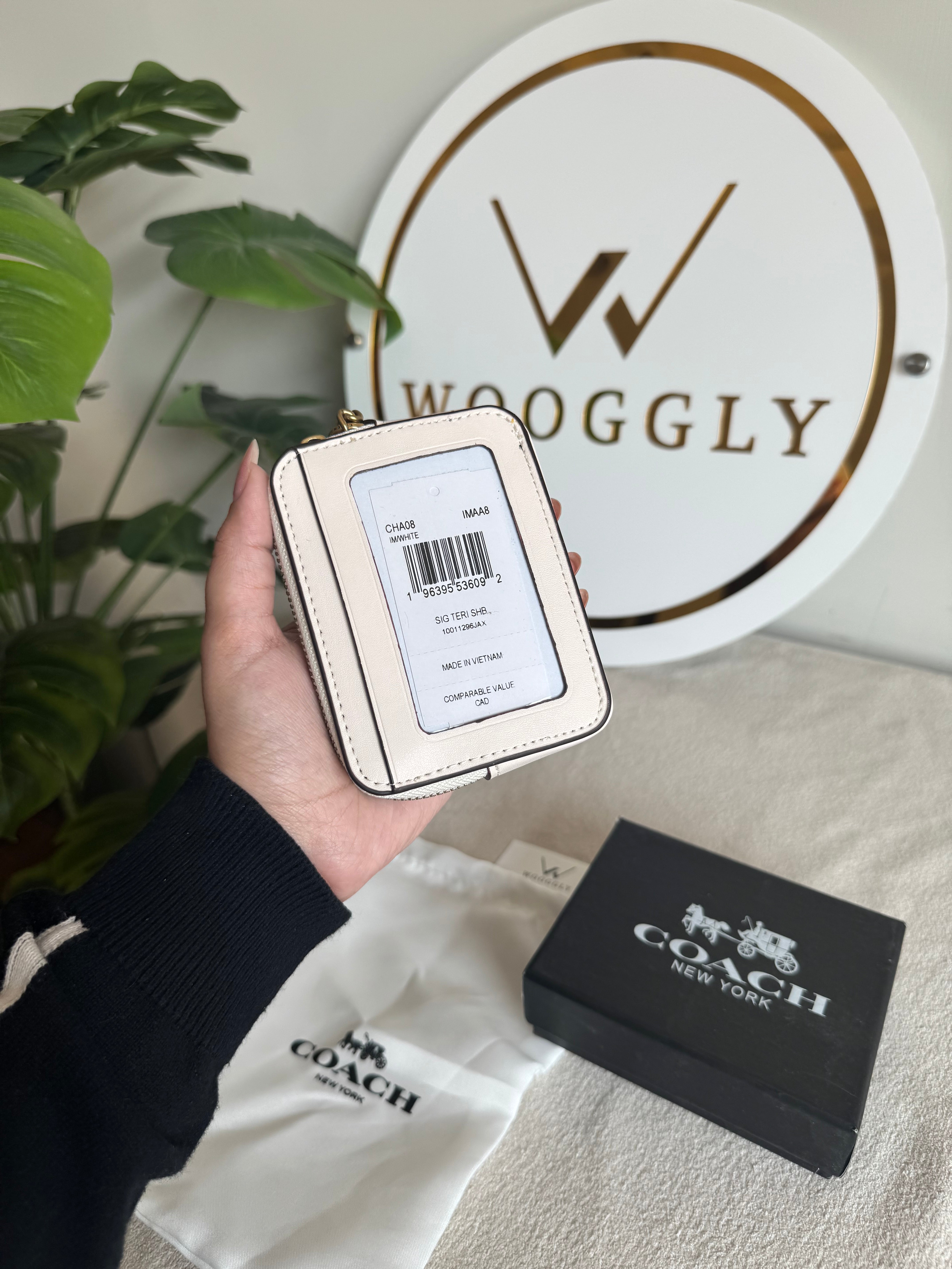 Coach Zip Card Case with Box Packing - White