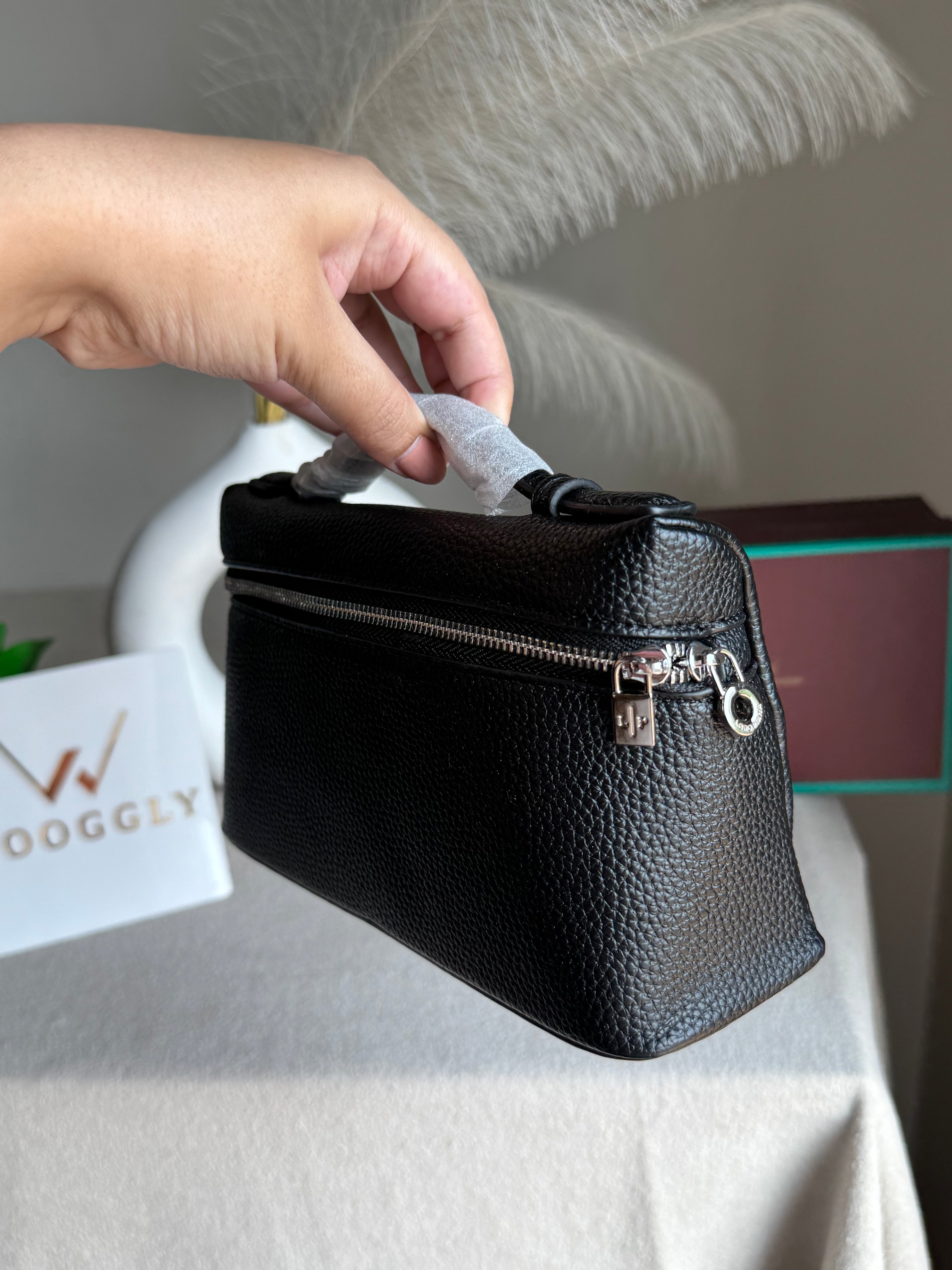 Premium Signature Bag - Black