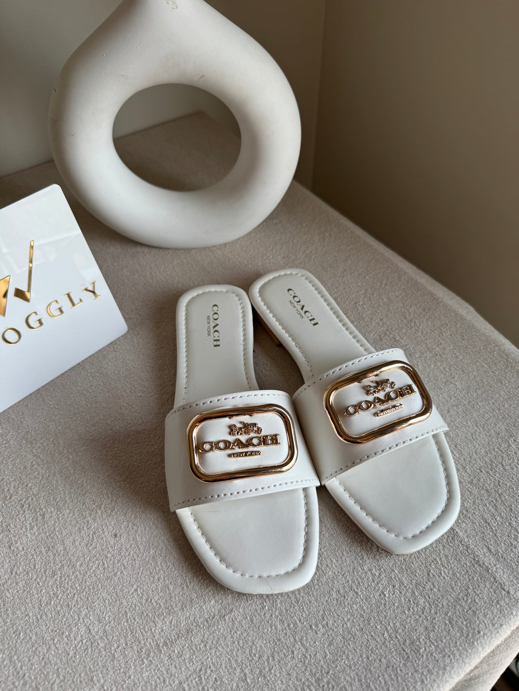 Minimal Coach Slides - White