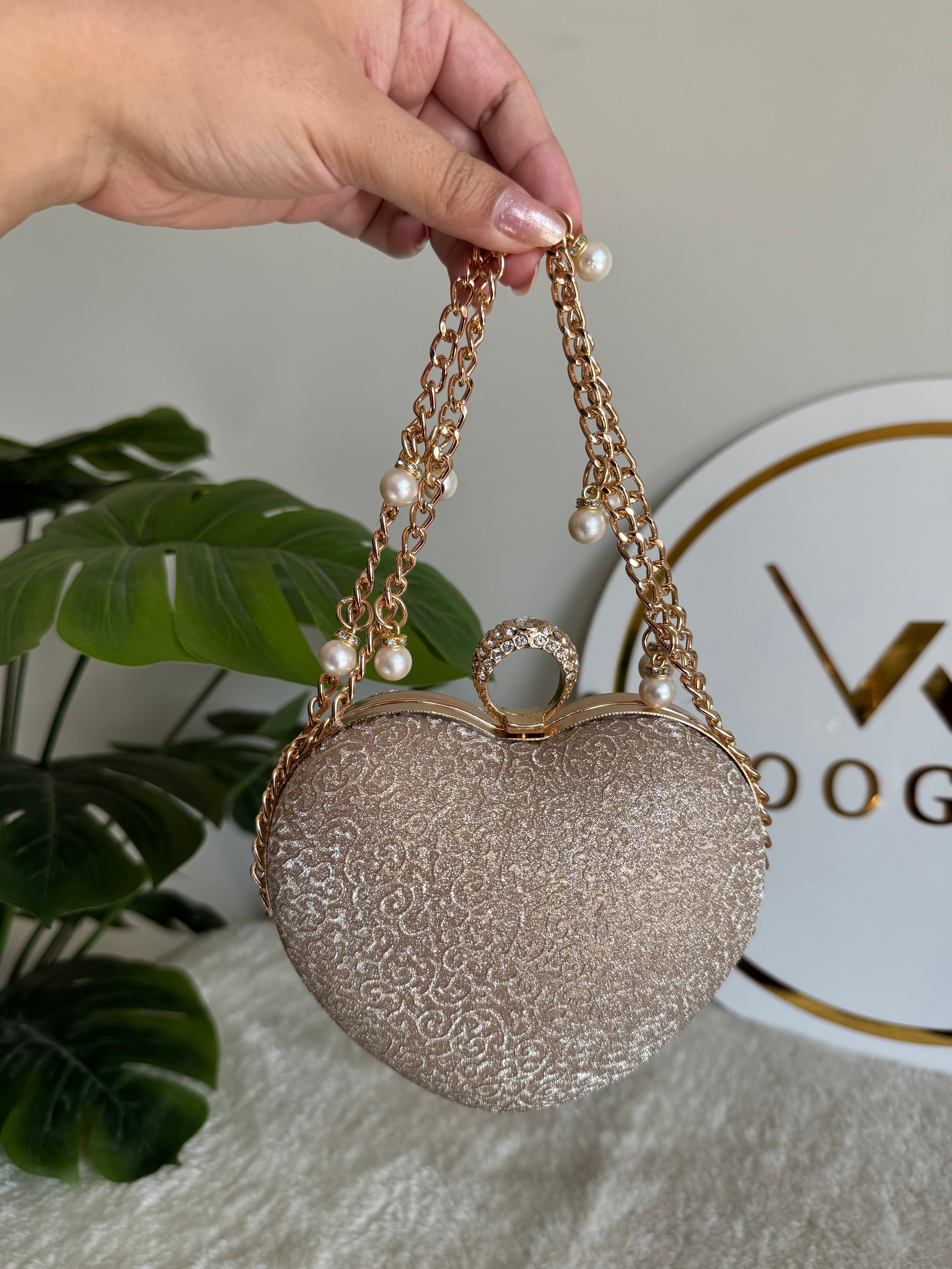 Heart Luxury Clutch - Gold