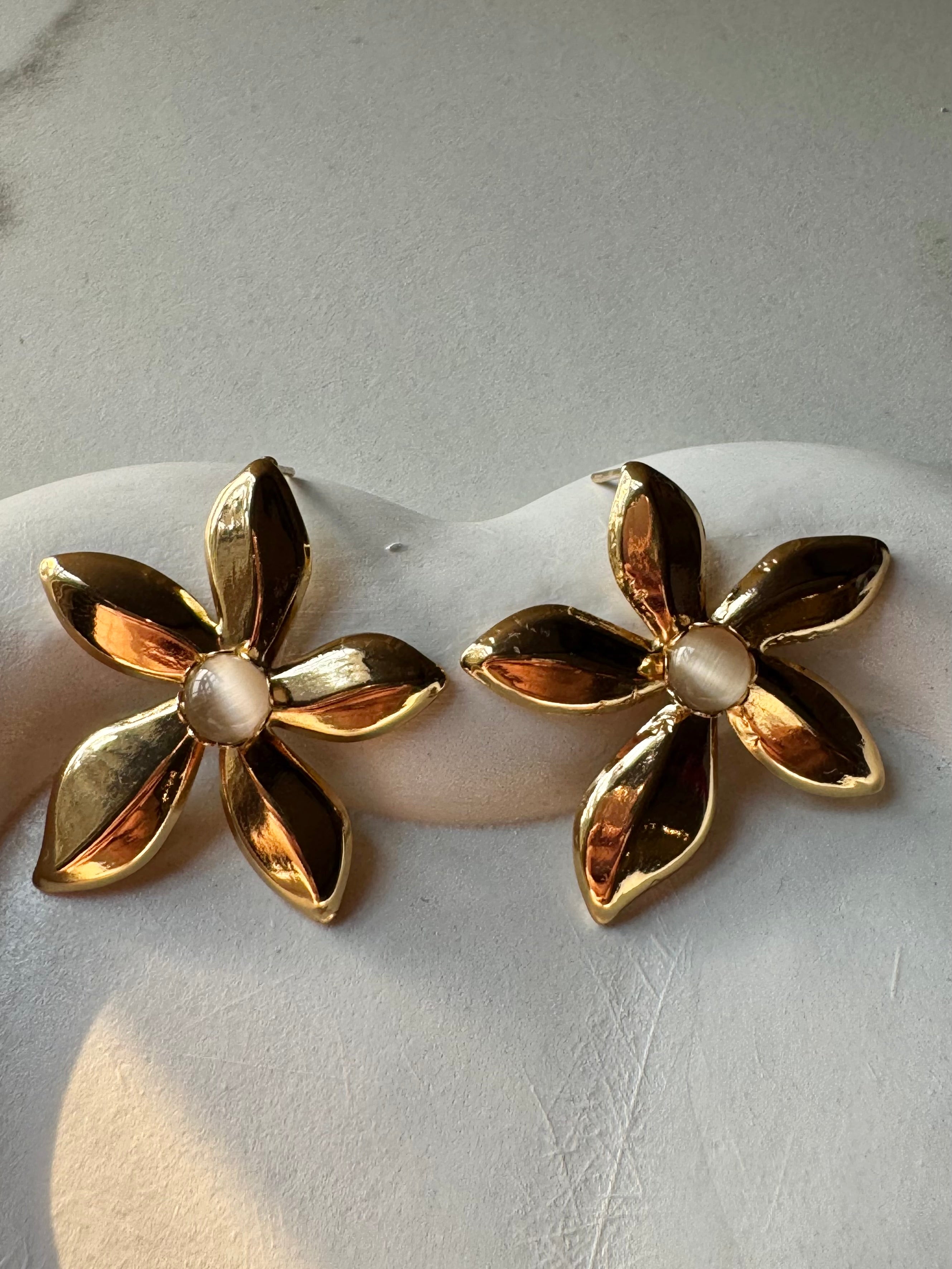 Floral Blaze - 18K Gold Plated