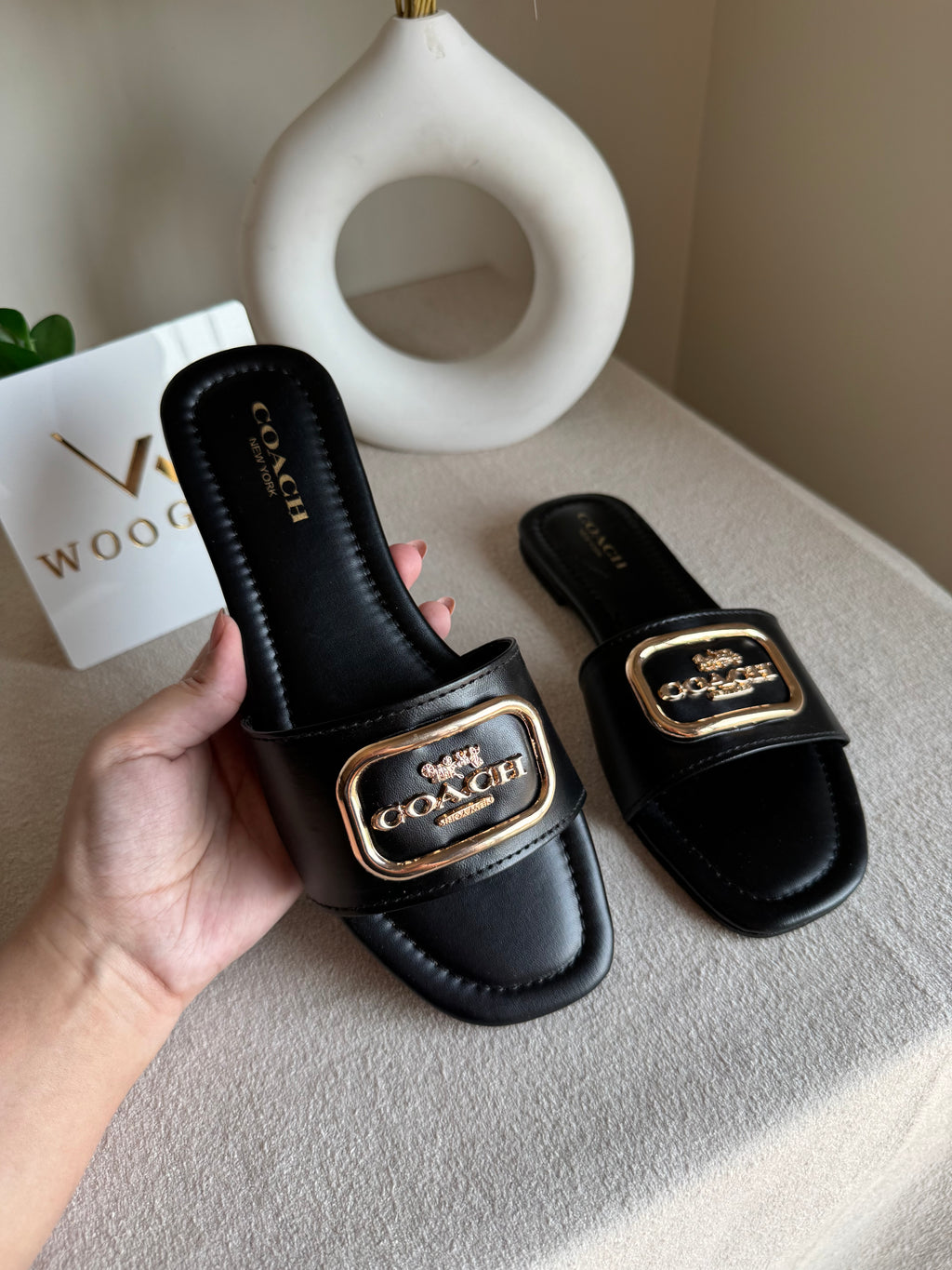 Minimal Coach Slides - Black