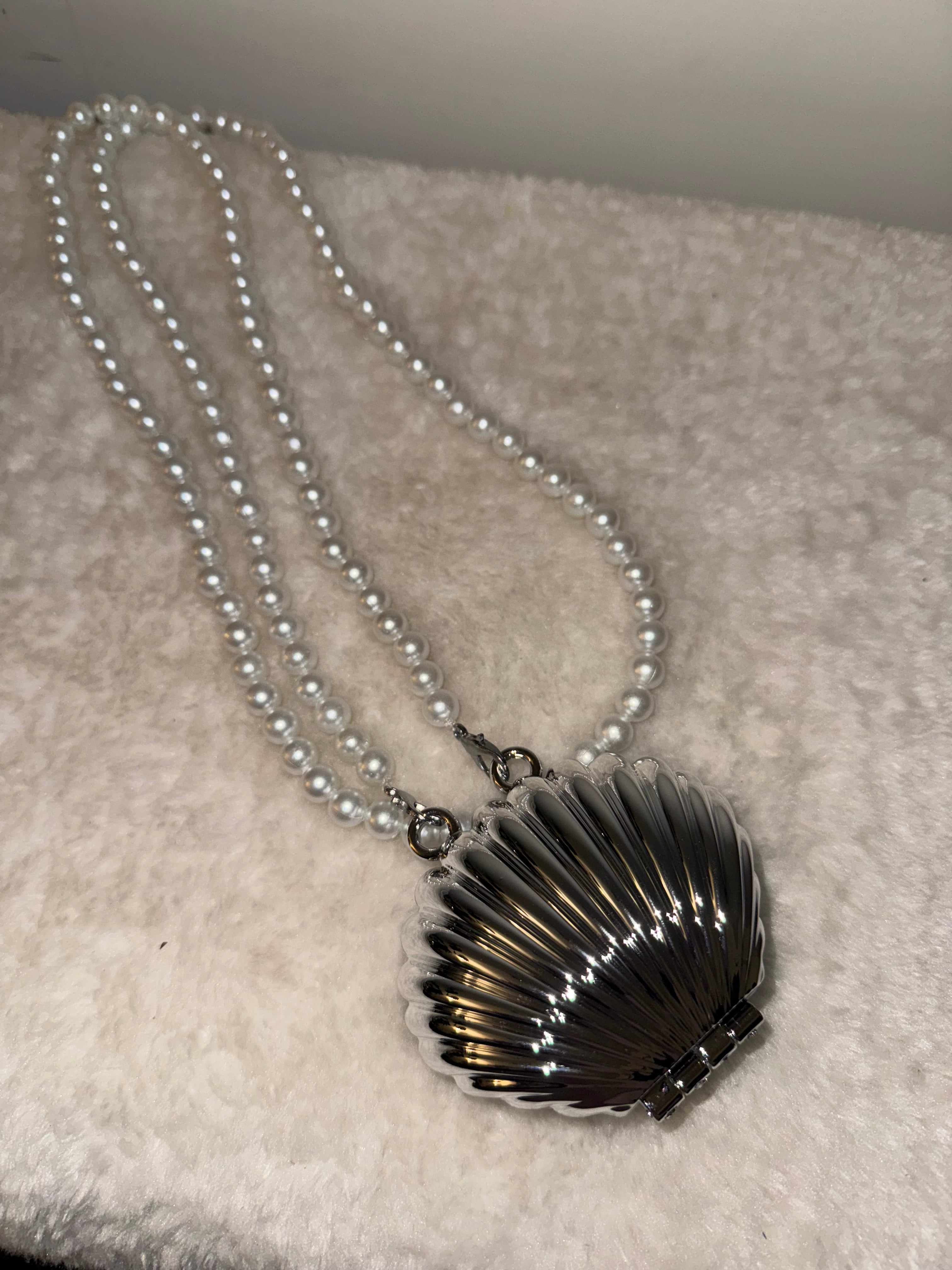 Shell Acrylic Clutch with Pearl Chain - Silver