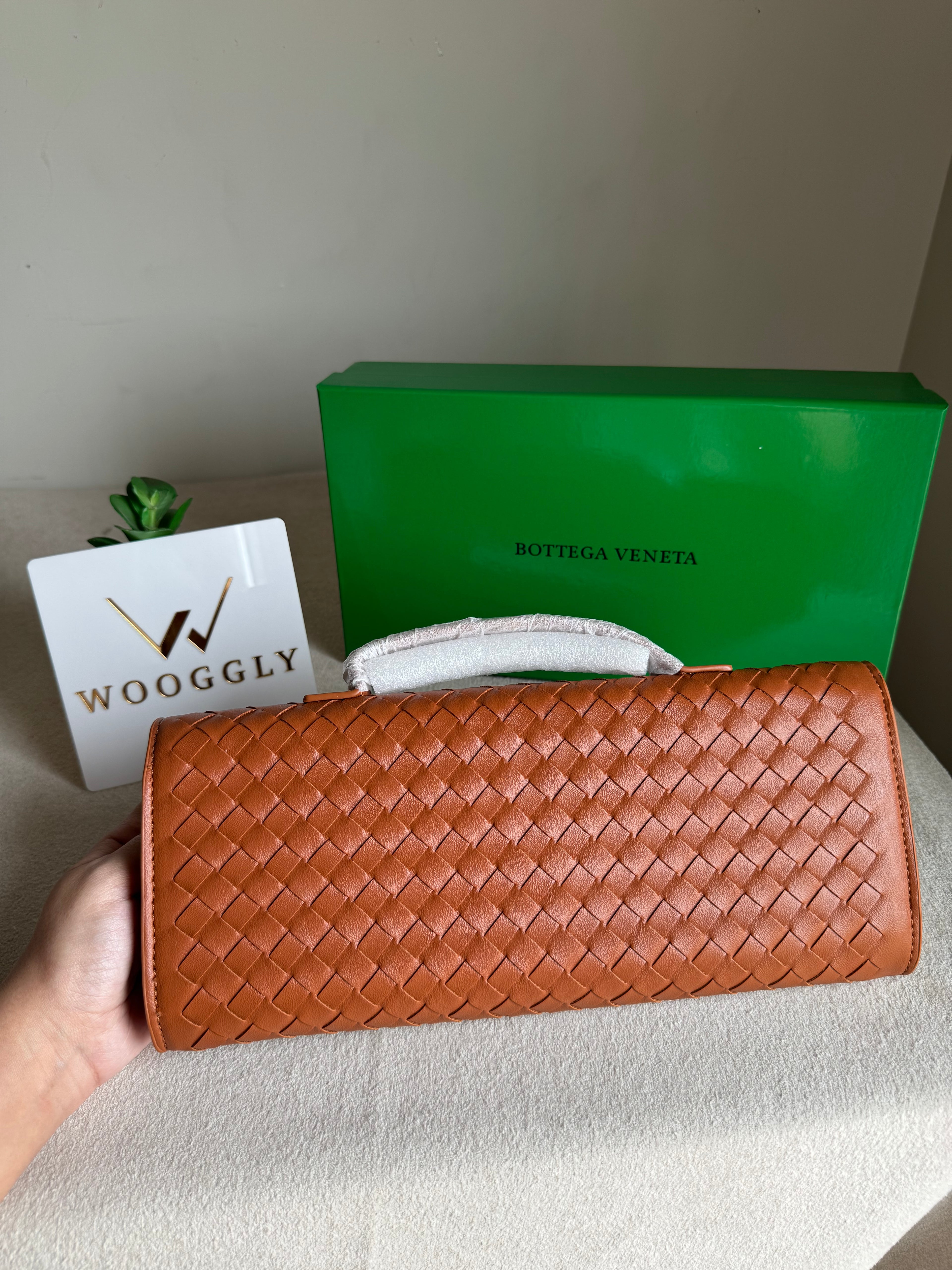 Premium Bottega Veneta Viral Bag with BOX Packing - Brown