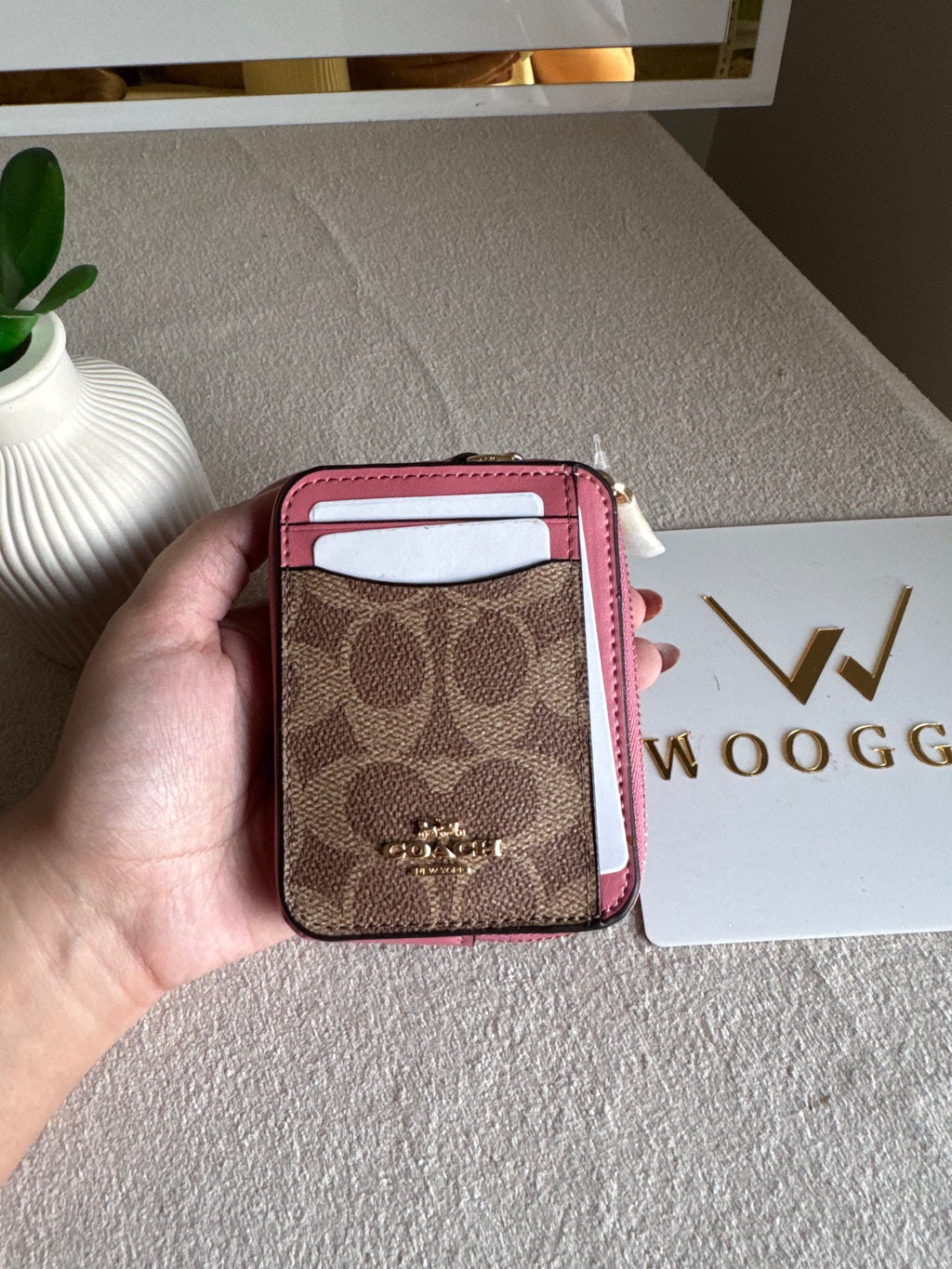 Coach Zip Card Case - Signature Apricot with Pink