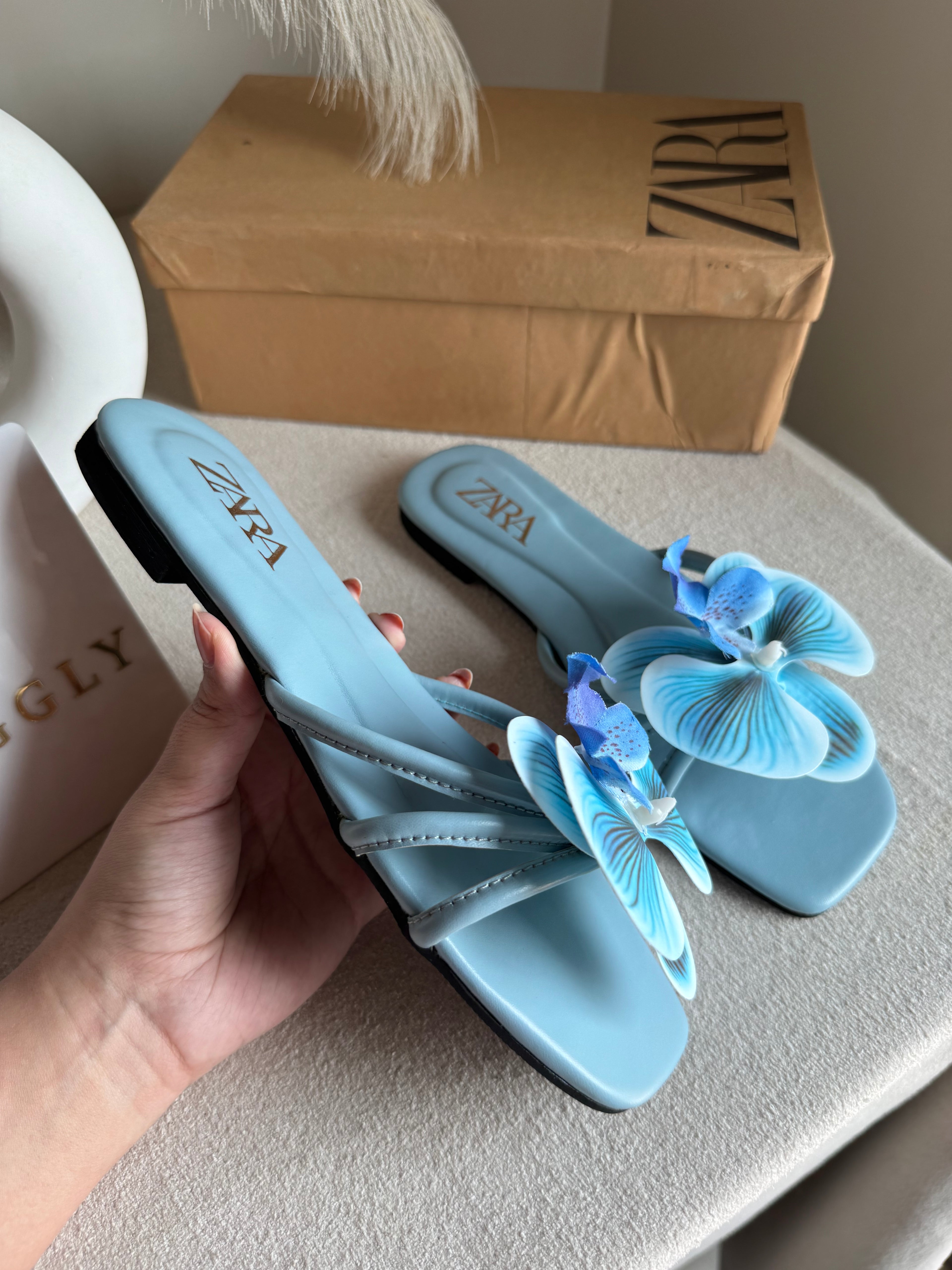 VIRAL FLOWER SLIDES - Blue