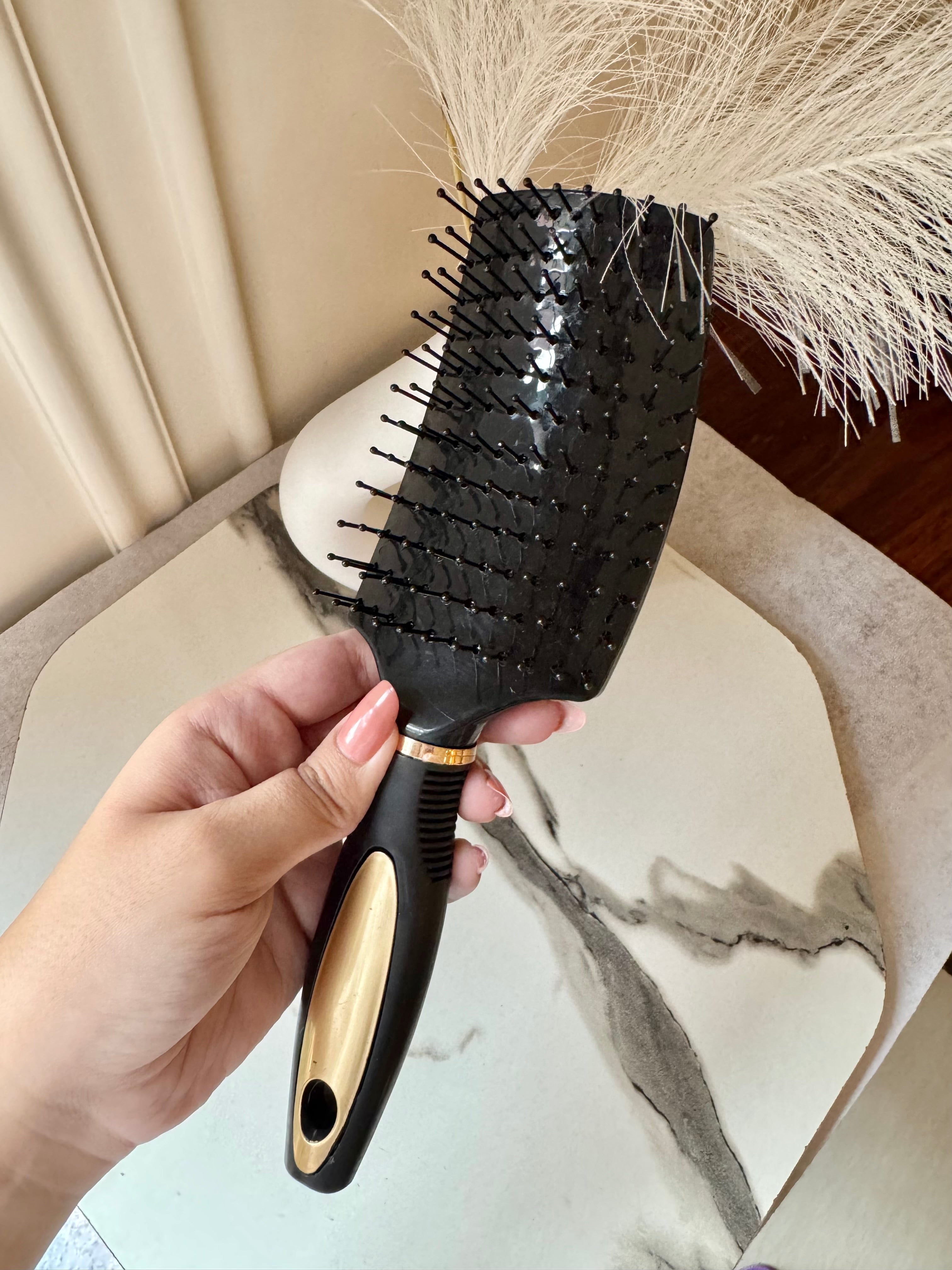 Detangle Hair Brush - Black & Gold