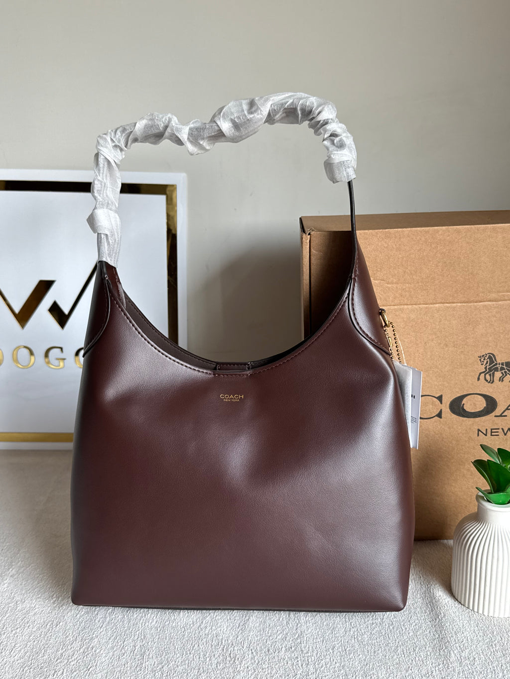 COACH Brooklyn Burgandy PREMIUM- MAGNETIC BOX PACKING