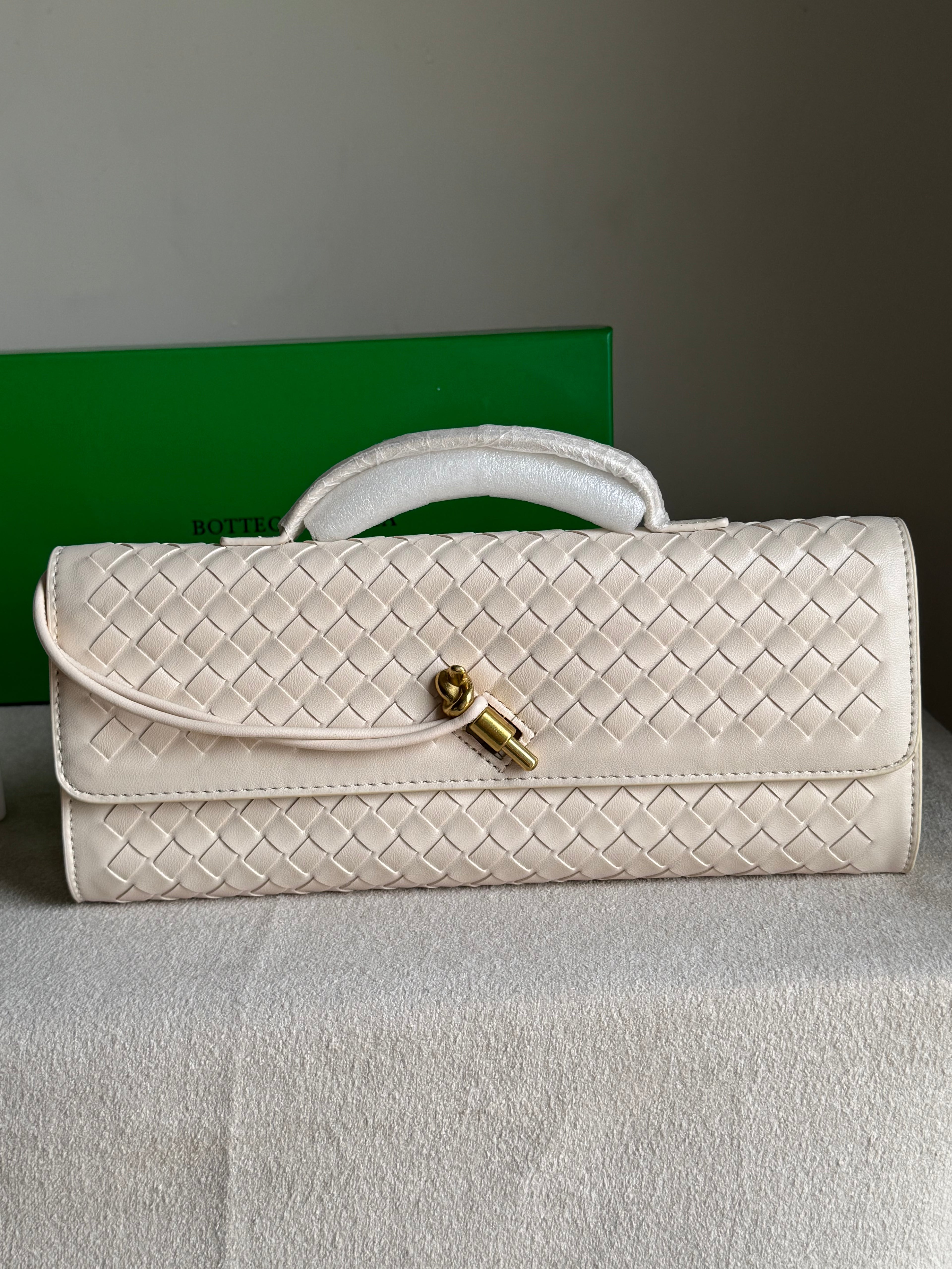 Premium Bottega Veneta Viral Bag with BOX Packing - Cream