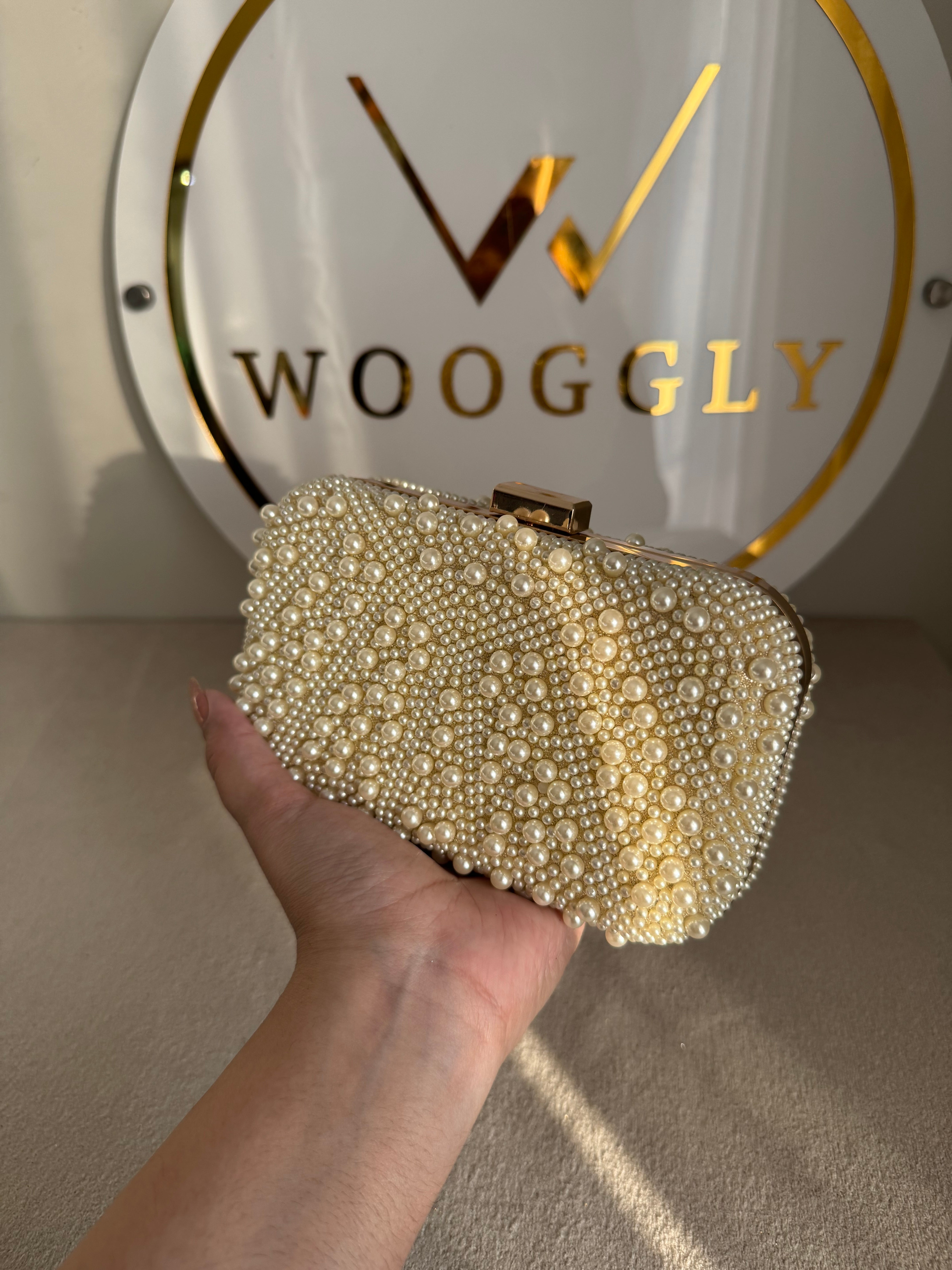 Glam Pearl Clutch