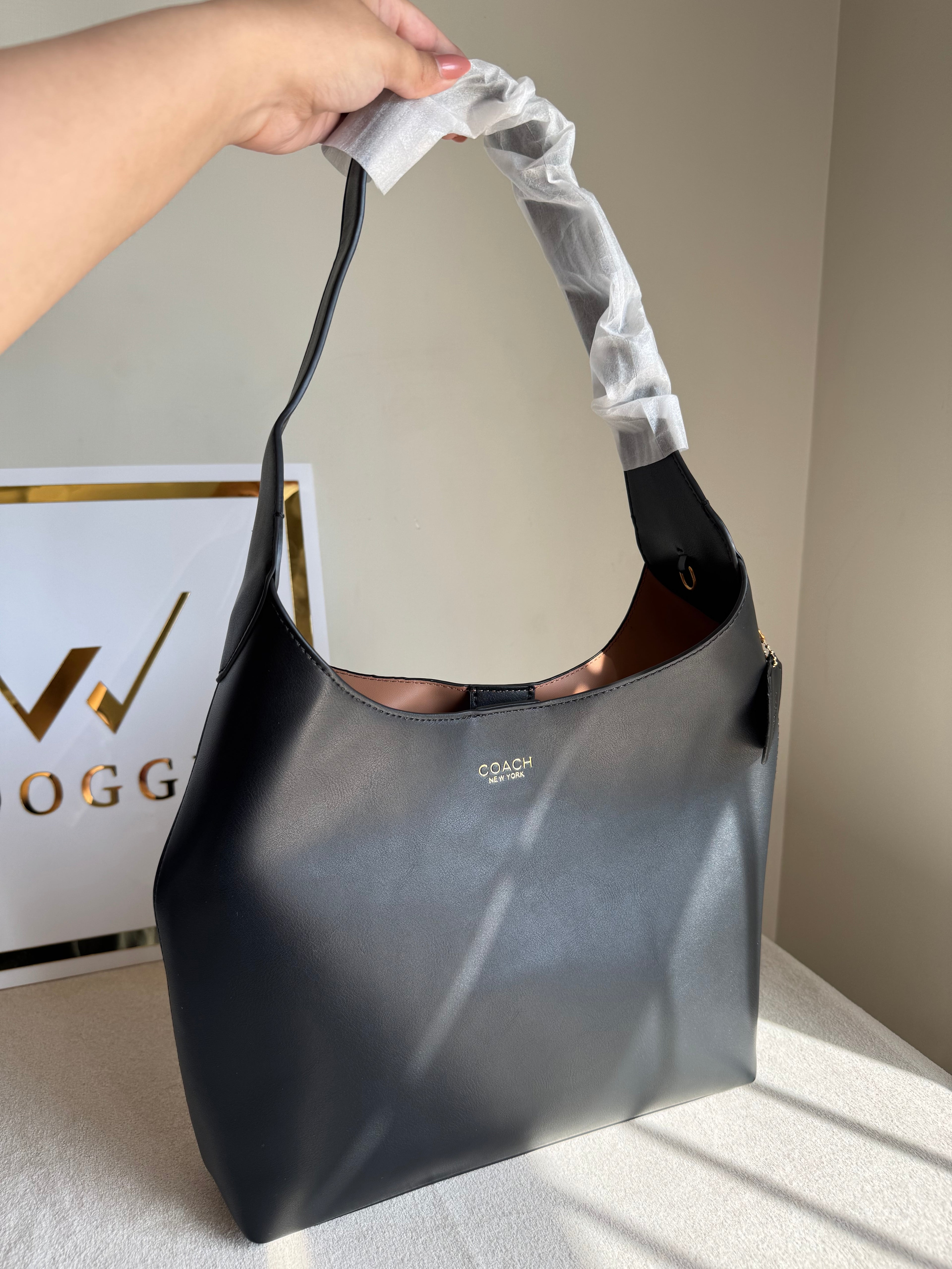 COACH Brooklyn Black - MAGNETIC BOX PACKING