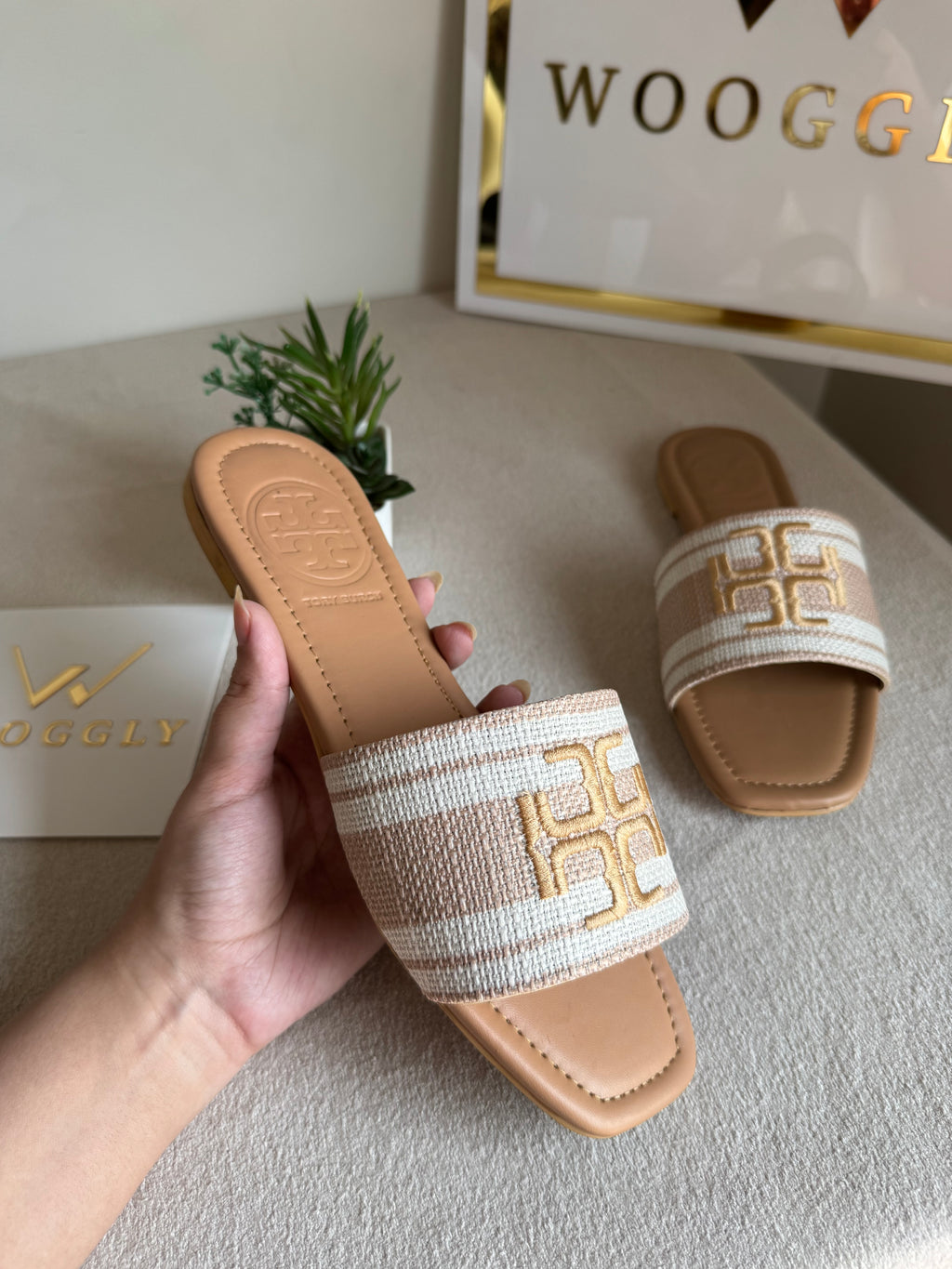 Tory Burch Nyra Slides - Beige