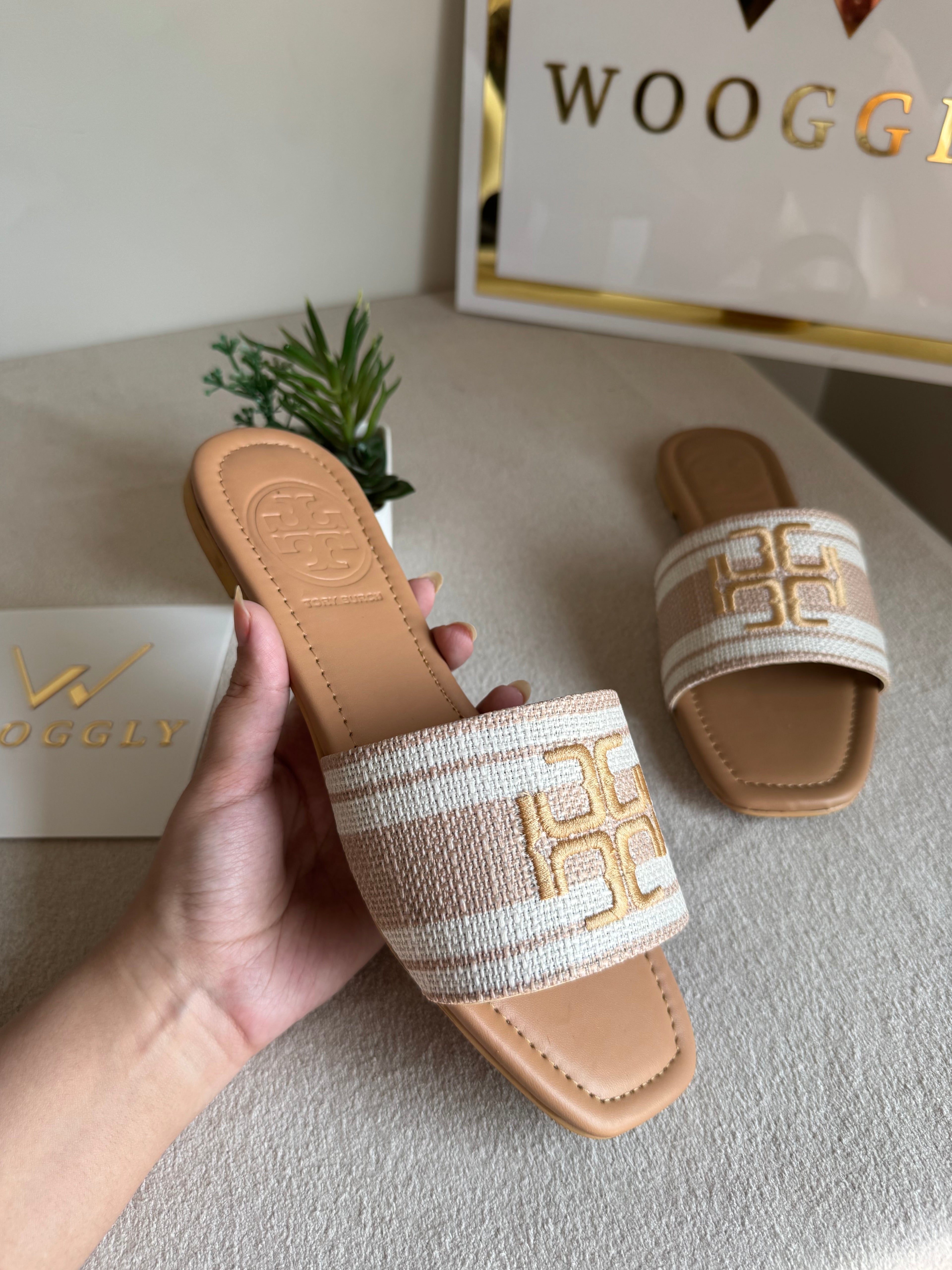 Tory Burch Nyra Slides - Beige