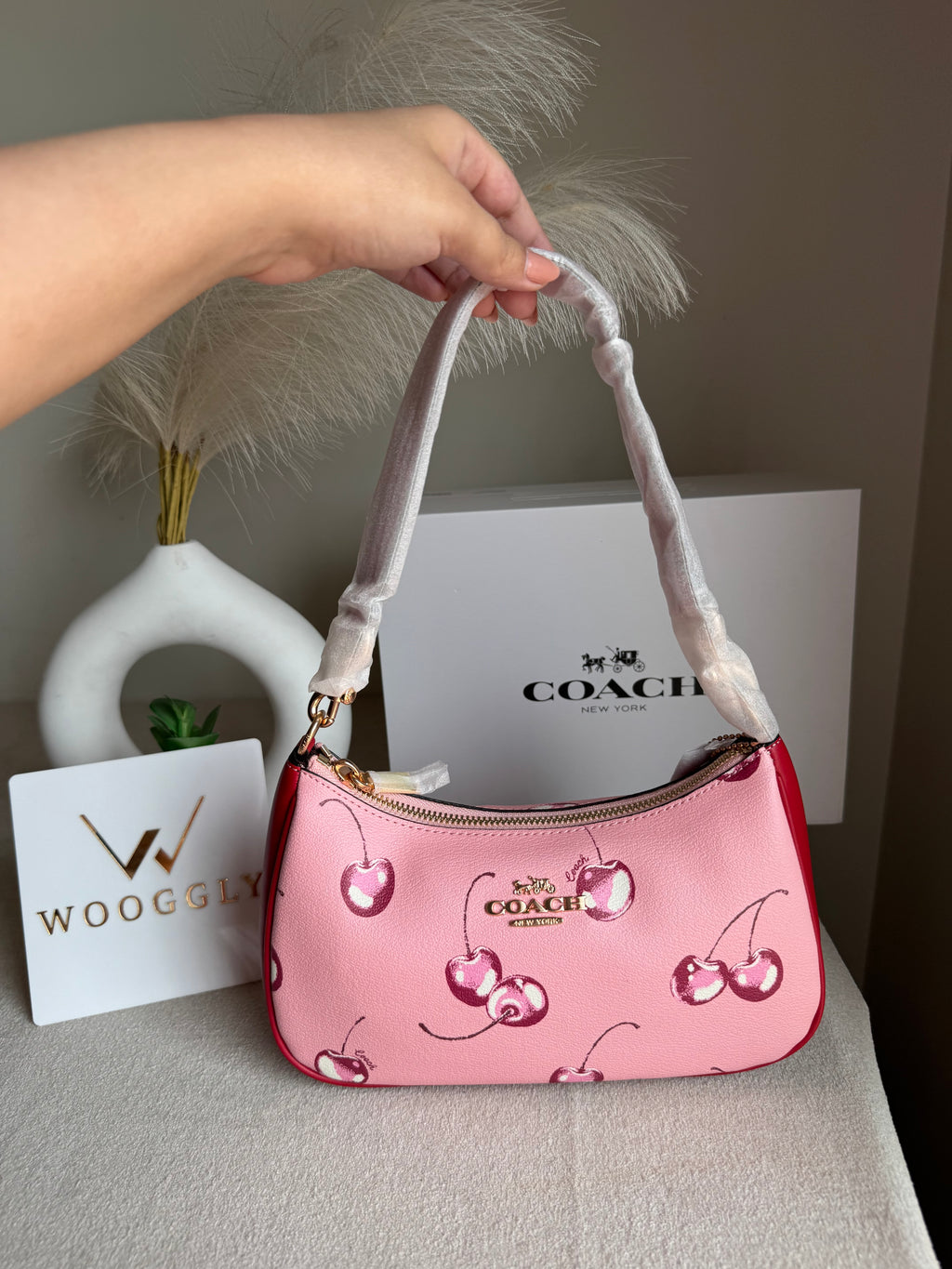 Coach TERI PREMIUM (Pink Cherries) - MAGNETIC BOX PACKING