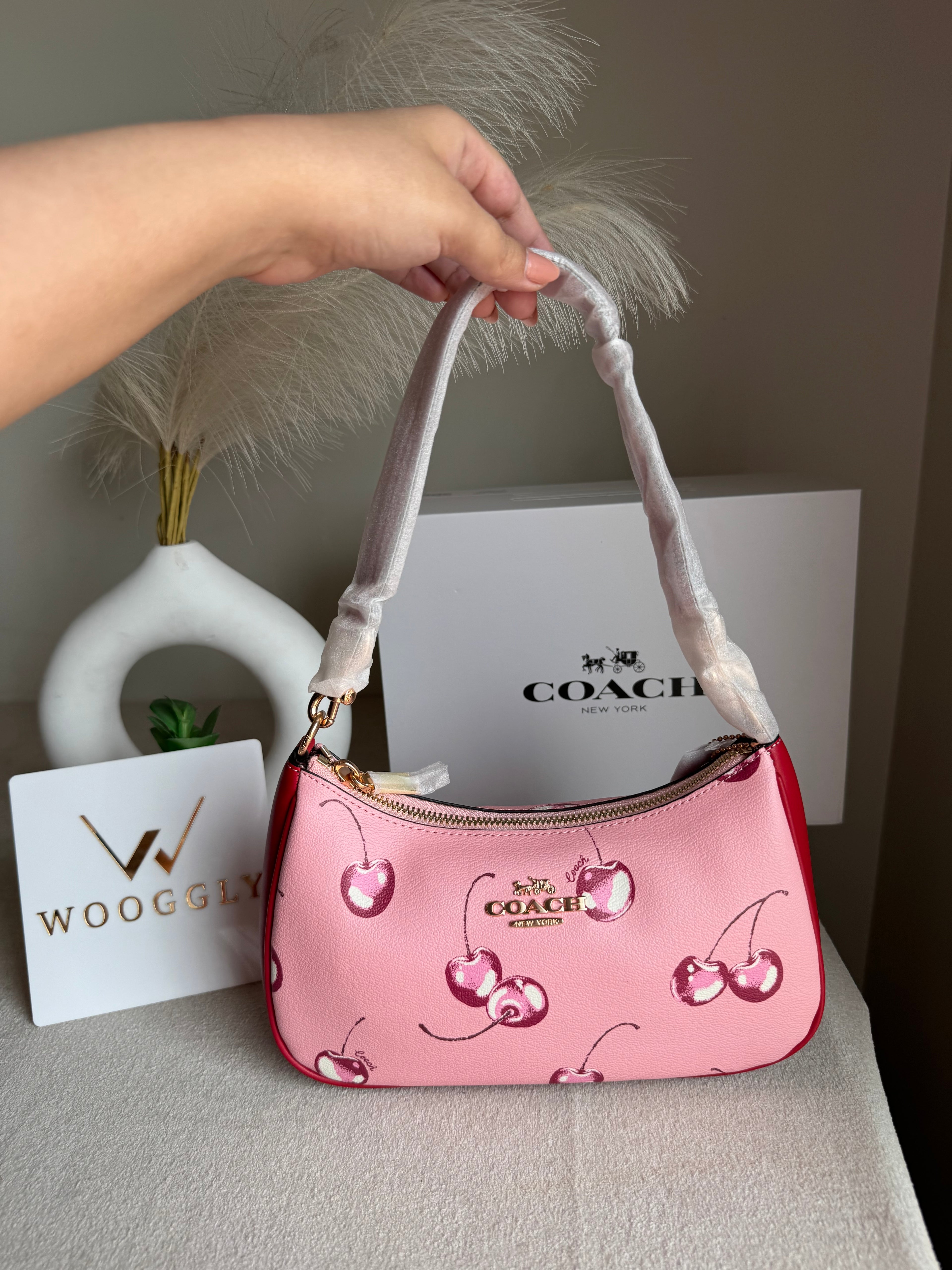 Coach TERI PREMIUM (Pink Cherries) - MAGNETIC BOX PACKING