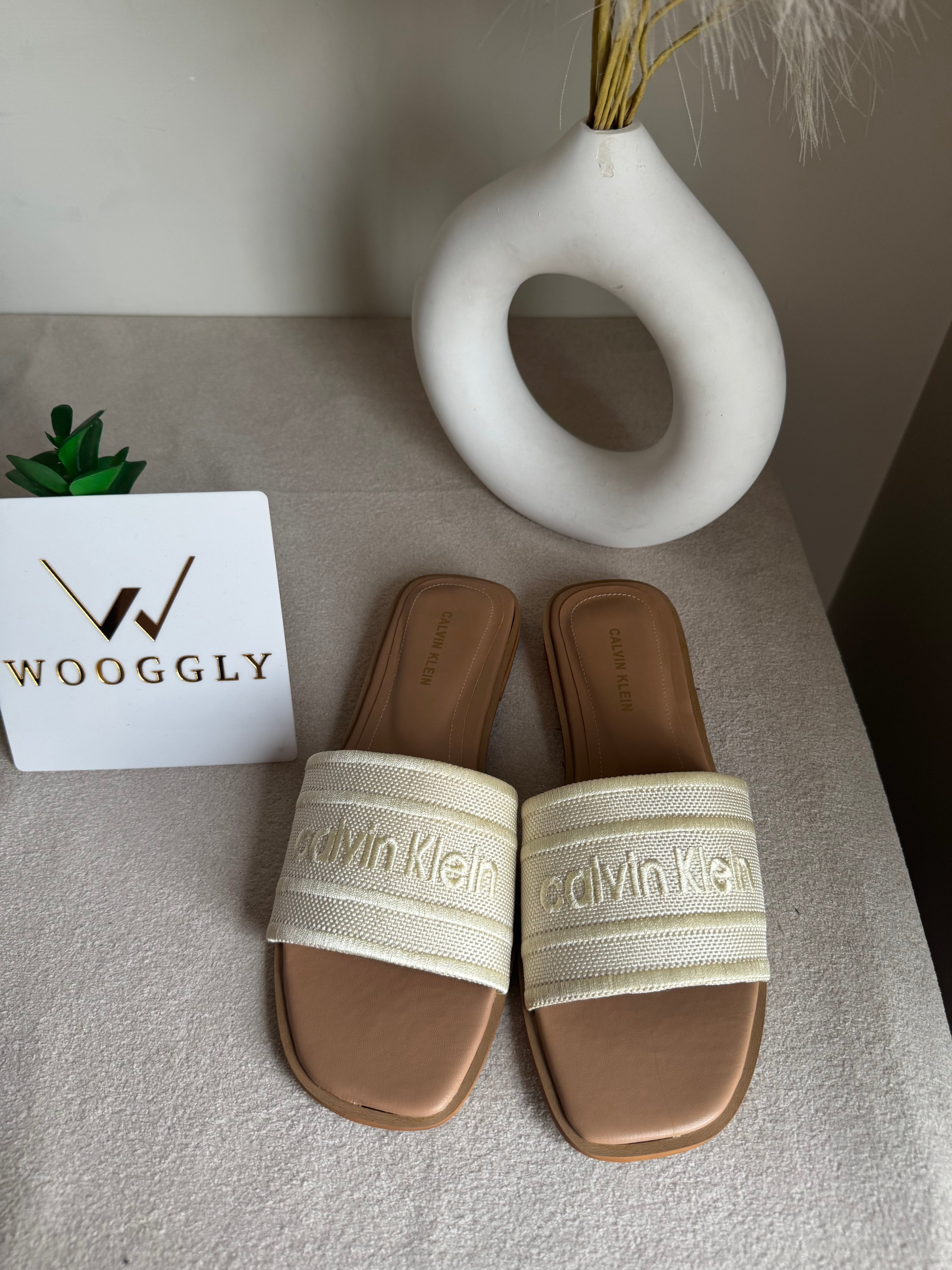 Chic CK Slides - Beige & Cream