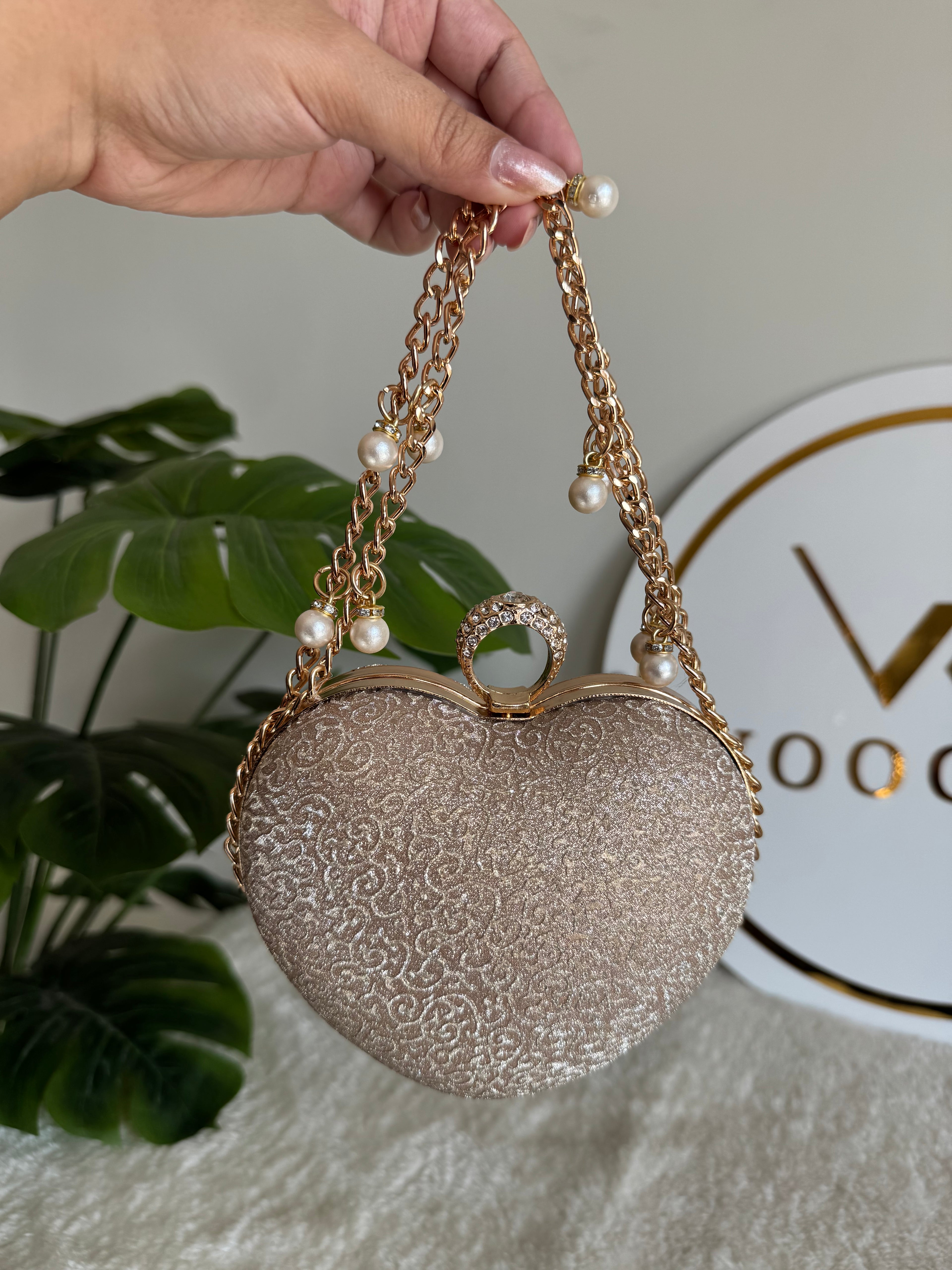 Heart Luxury Clutch - Gold