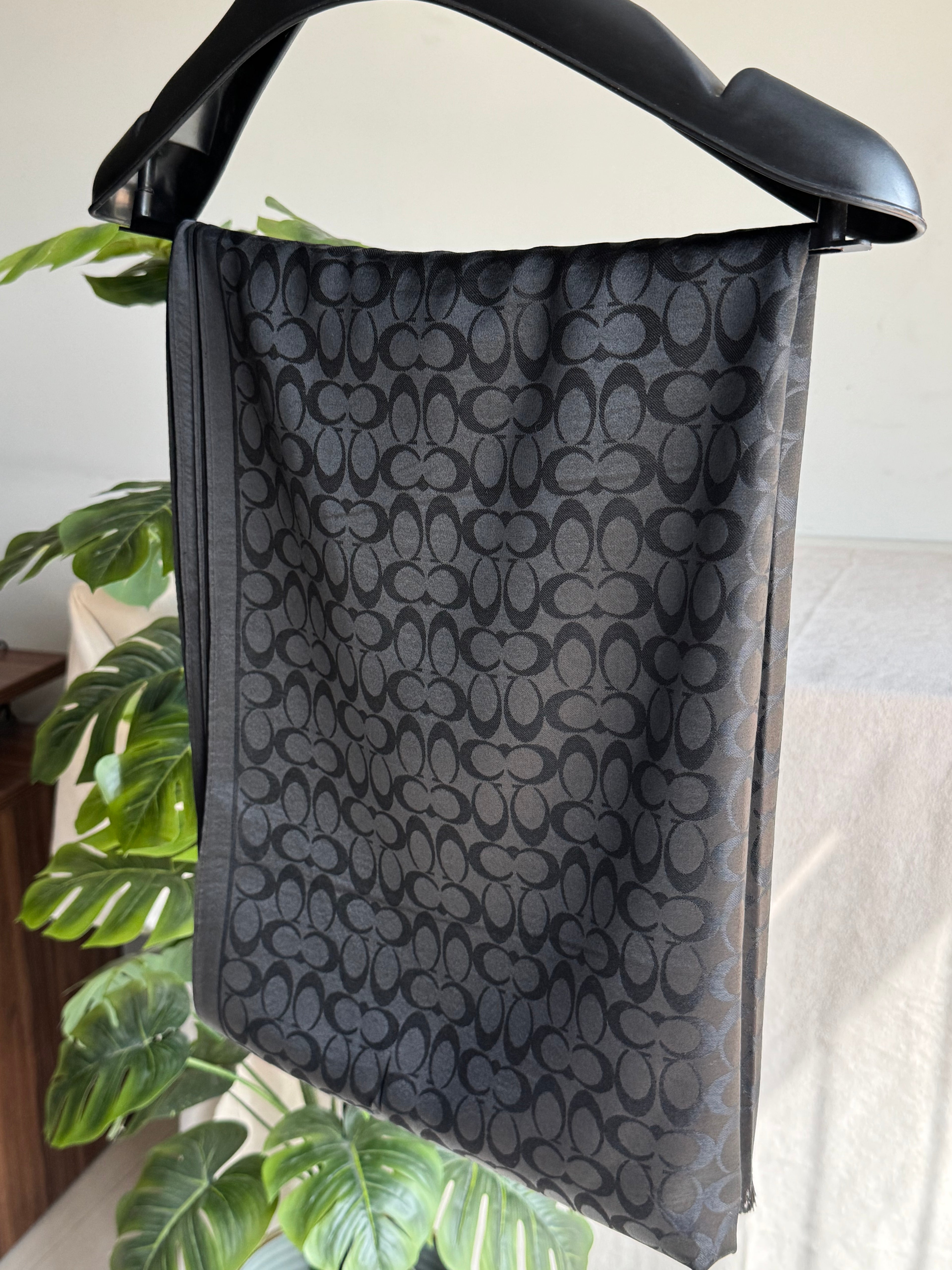 ALL SEASON Coach Scarf - Black