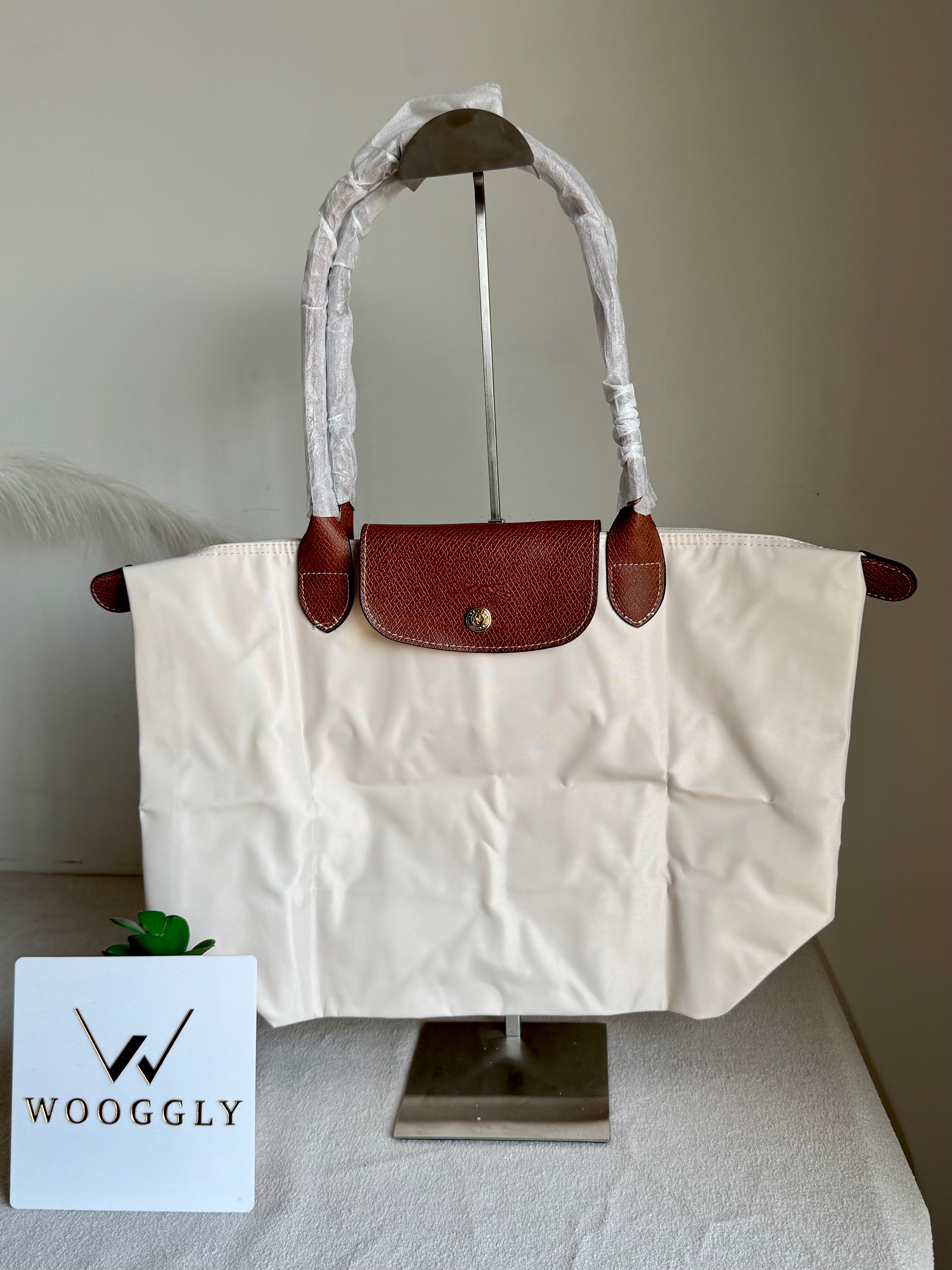 Longchamp Tote LARGE - Paper White (WITH BRAND LOGO)