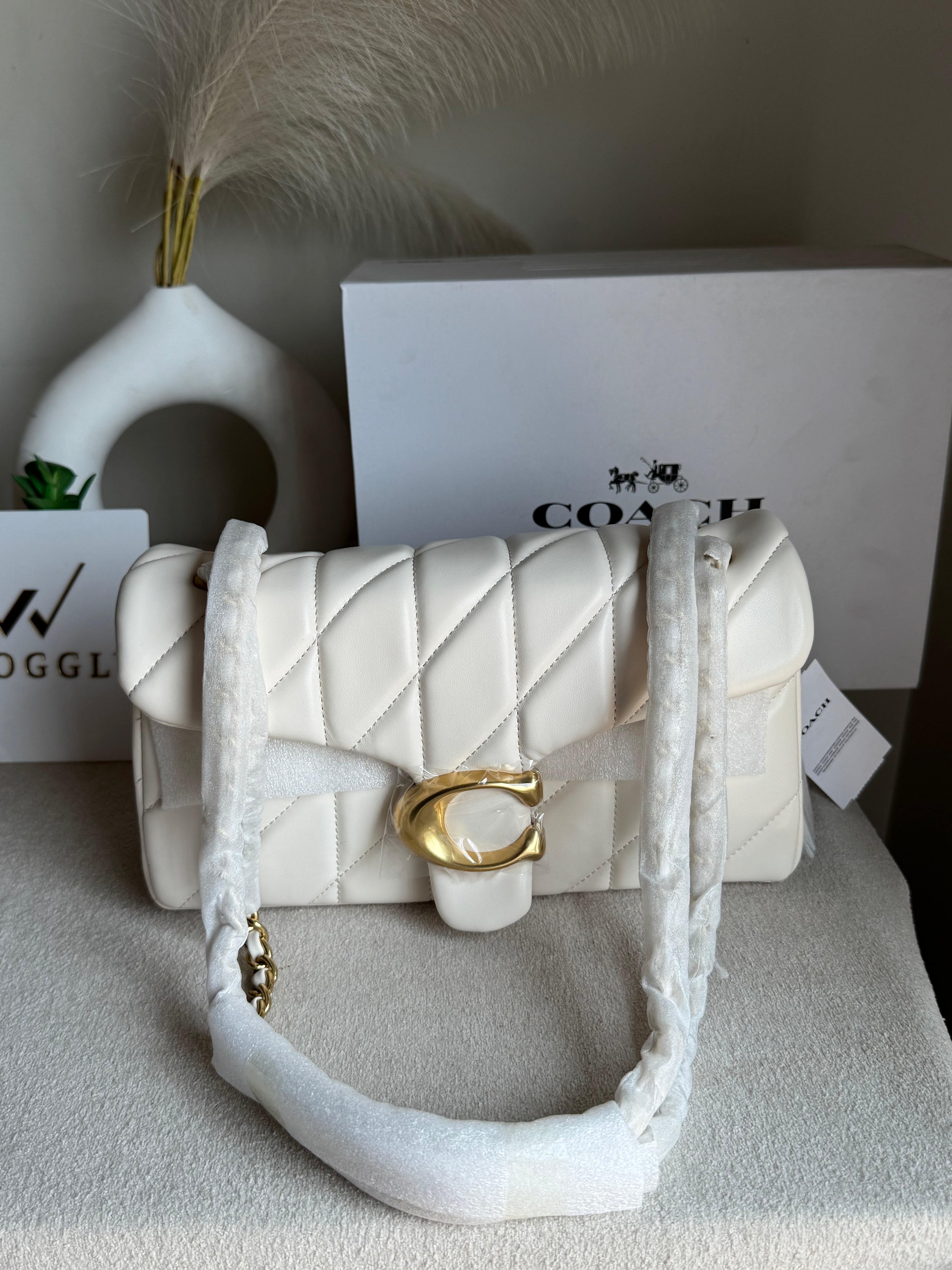 Quilted Tabby EXTREMELY PREMIUM (White) - BOX PACKING