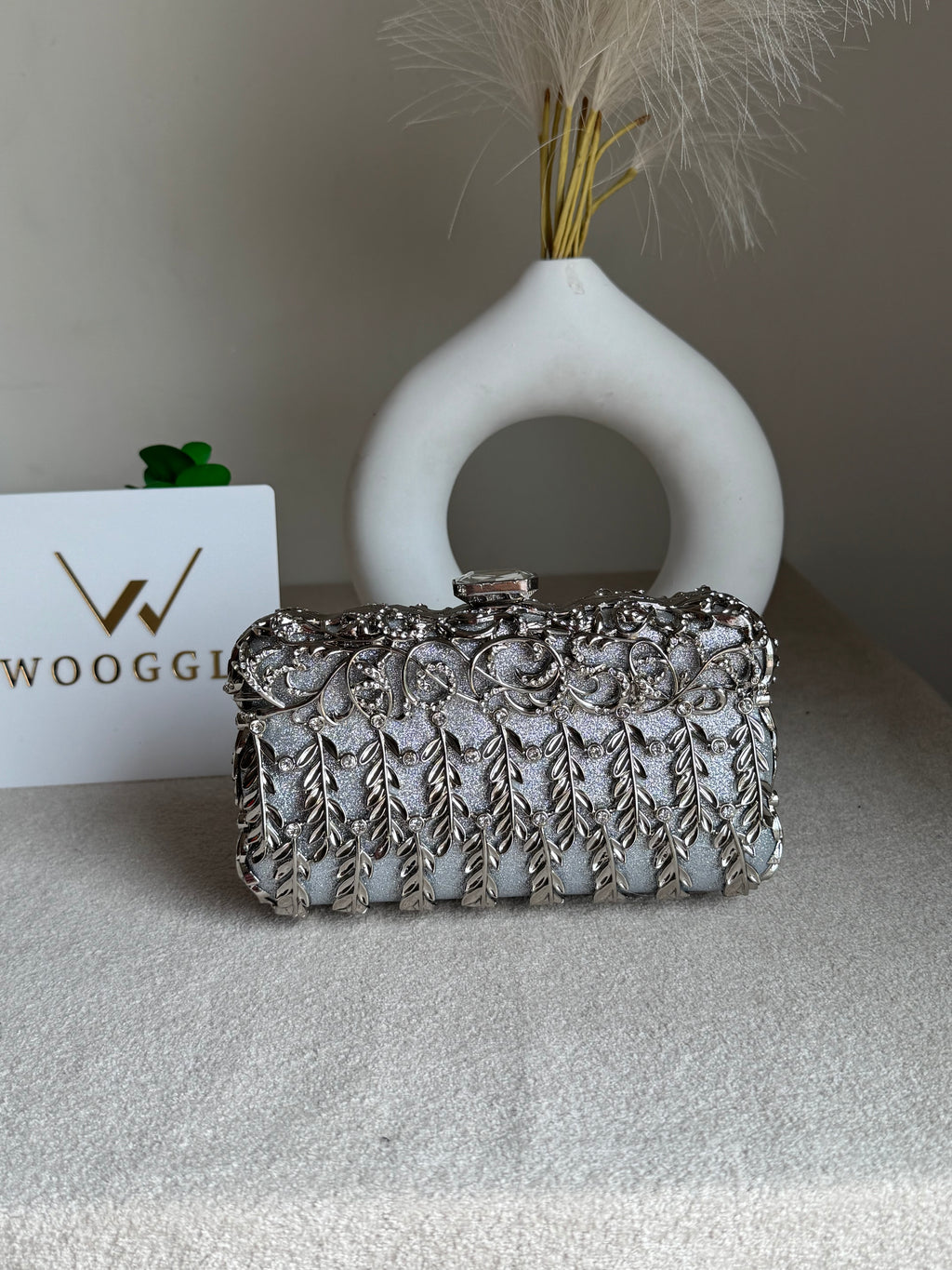 Amour Clutch Silver Metal