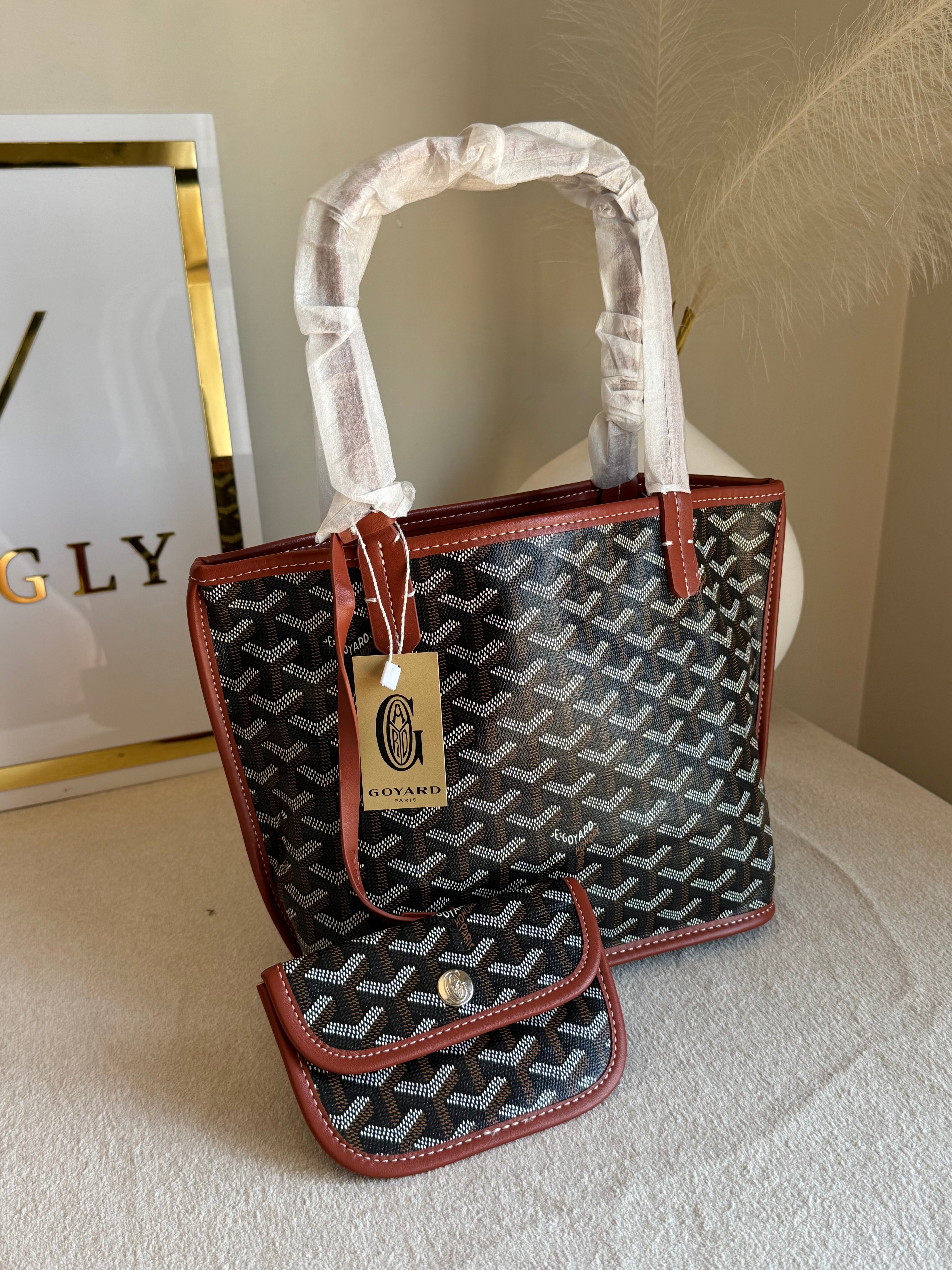 Go Yard Tote Bag - Small Brown with Magnetic Box