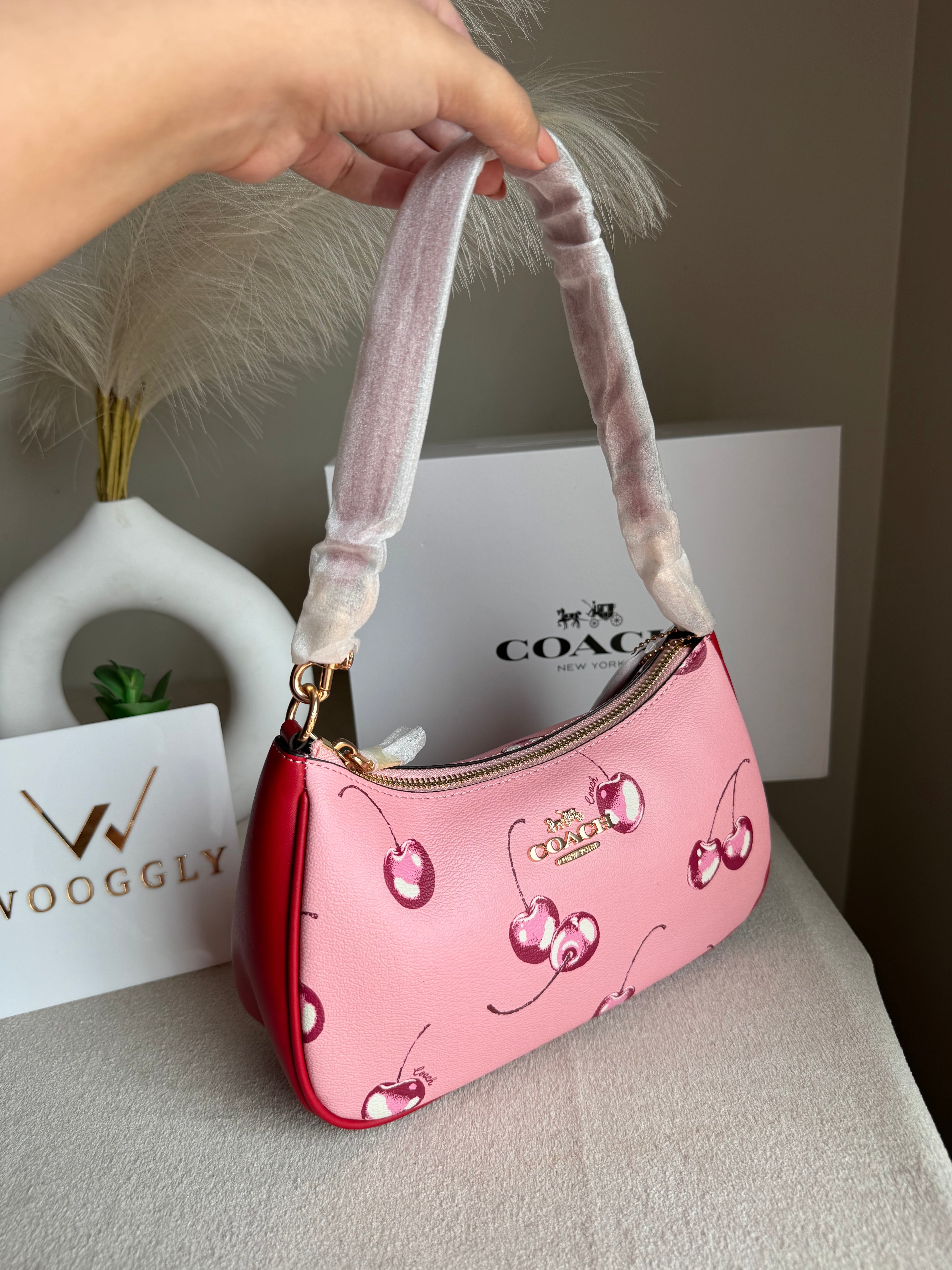 Coach TERI PREMIUM (Pink Cherries) - MAGNETIC BOX PACKING