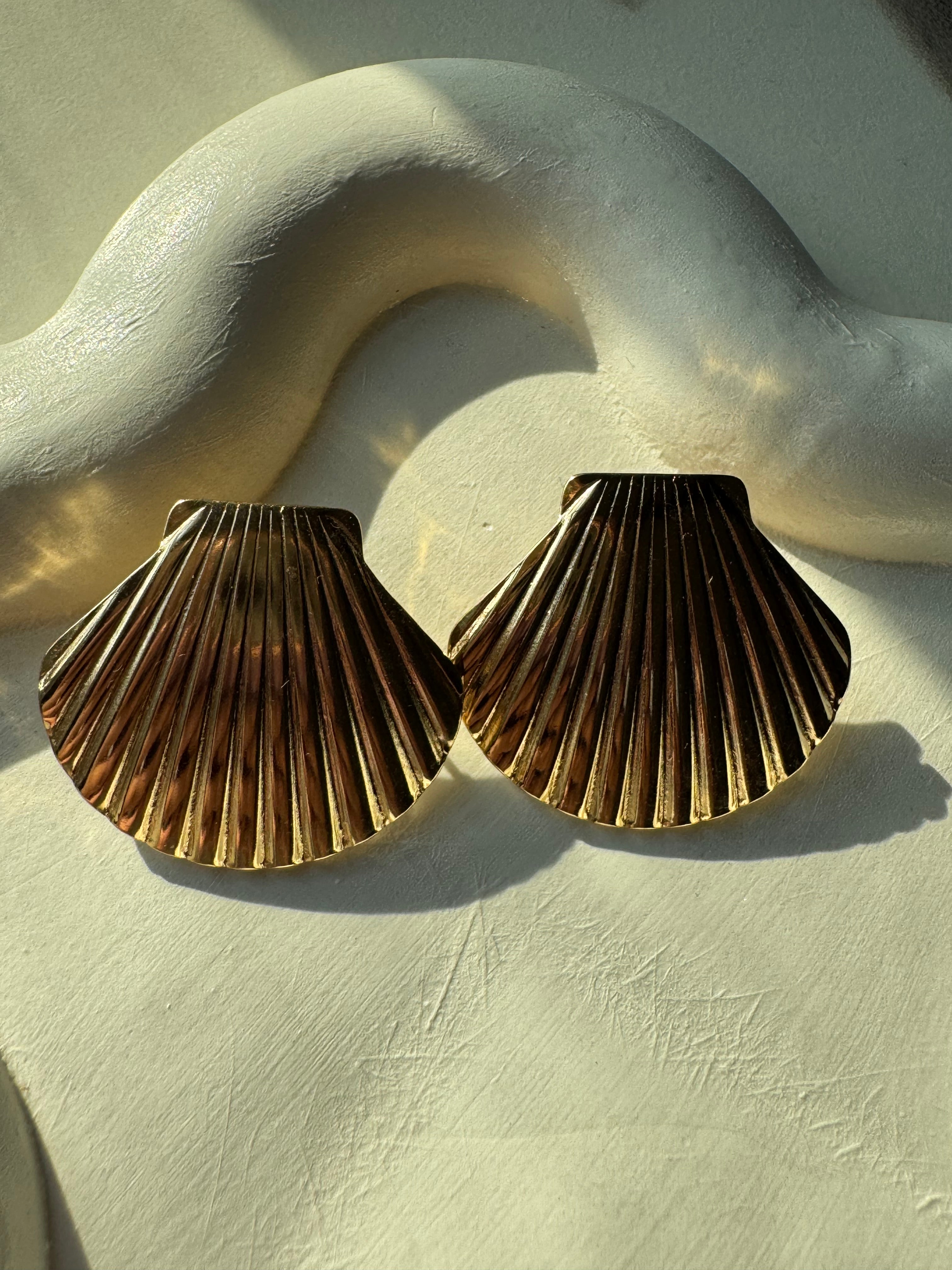 Seashell Gleam Studs - 18K Gold Plated