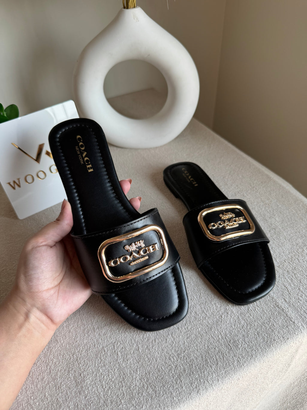 Minimal Coach Slides - Black
