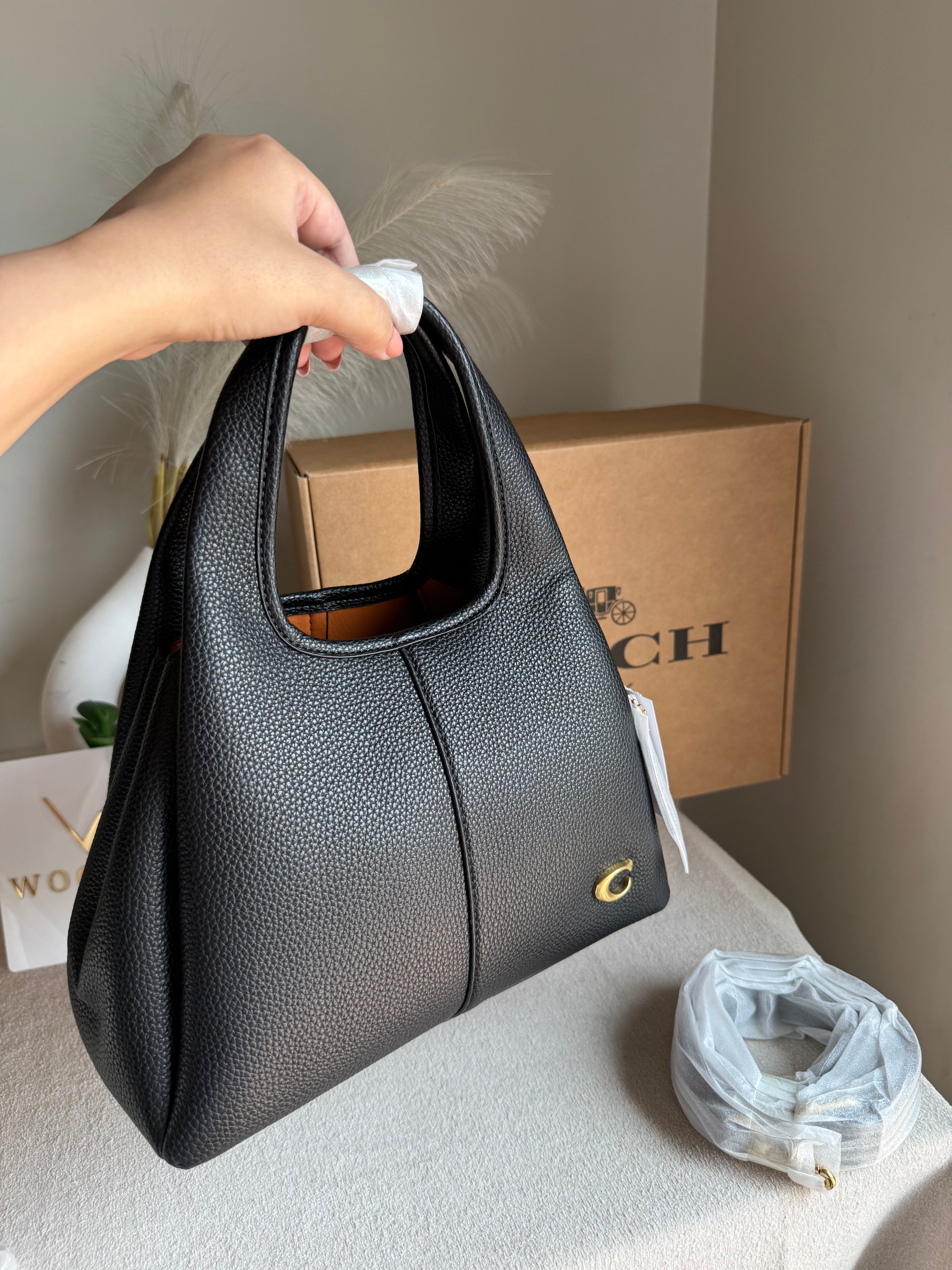 EXTREMELY PREMIUM LANA 23 BLACK - BOX PACKING