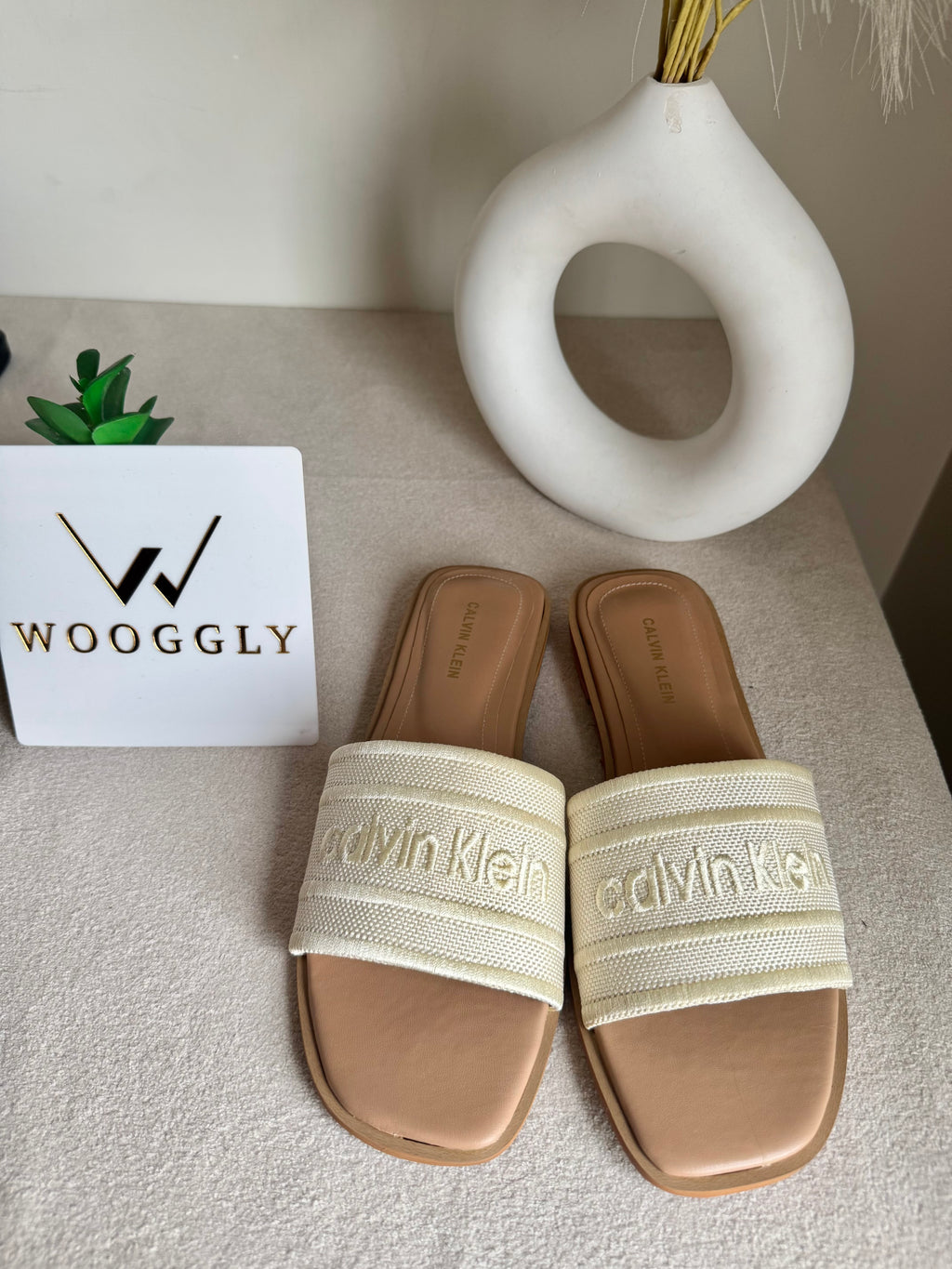 Chic CK Slides - Beige & Cream