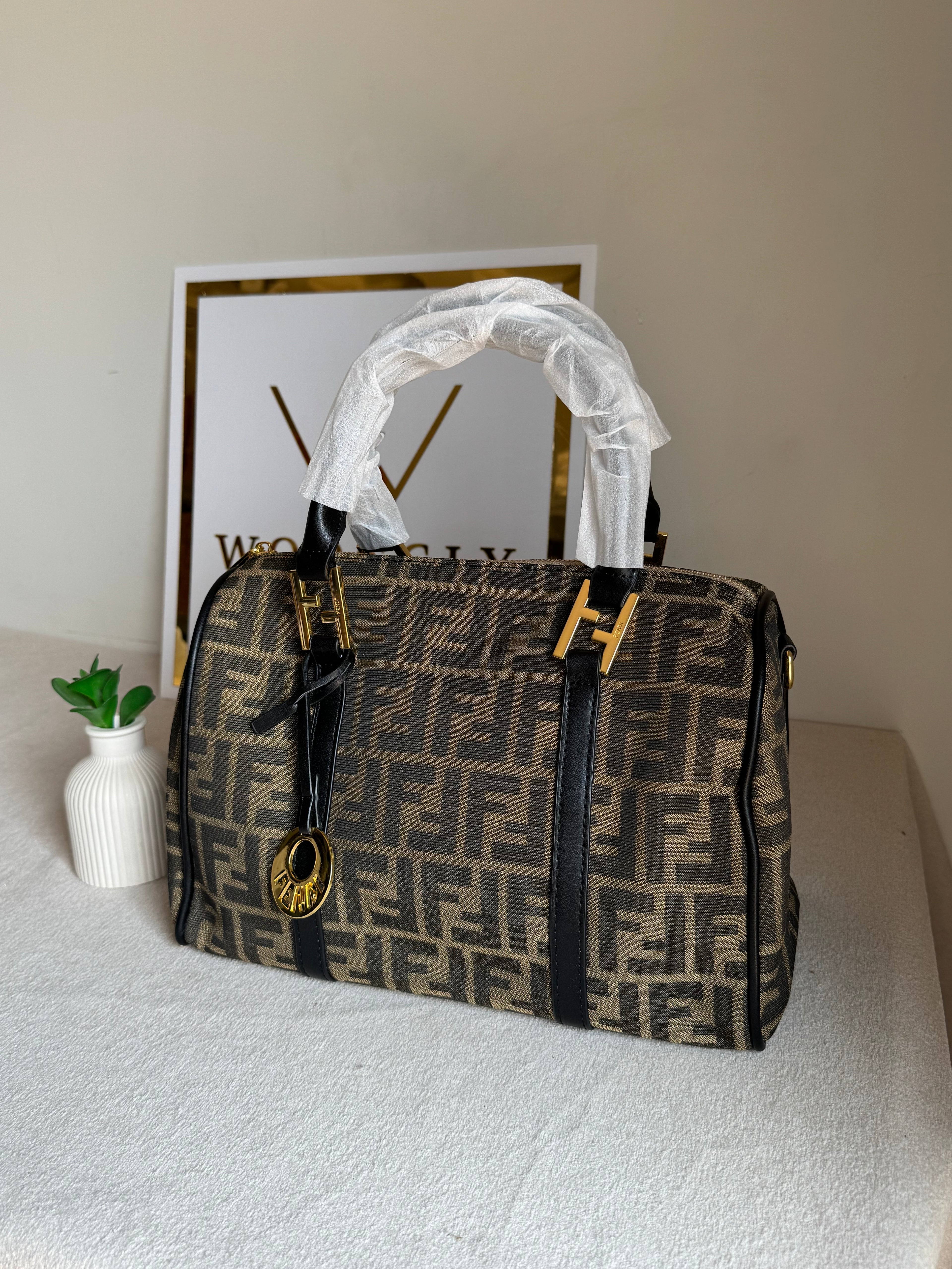 Fendi Signature Hand Bag - Black & Beige