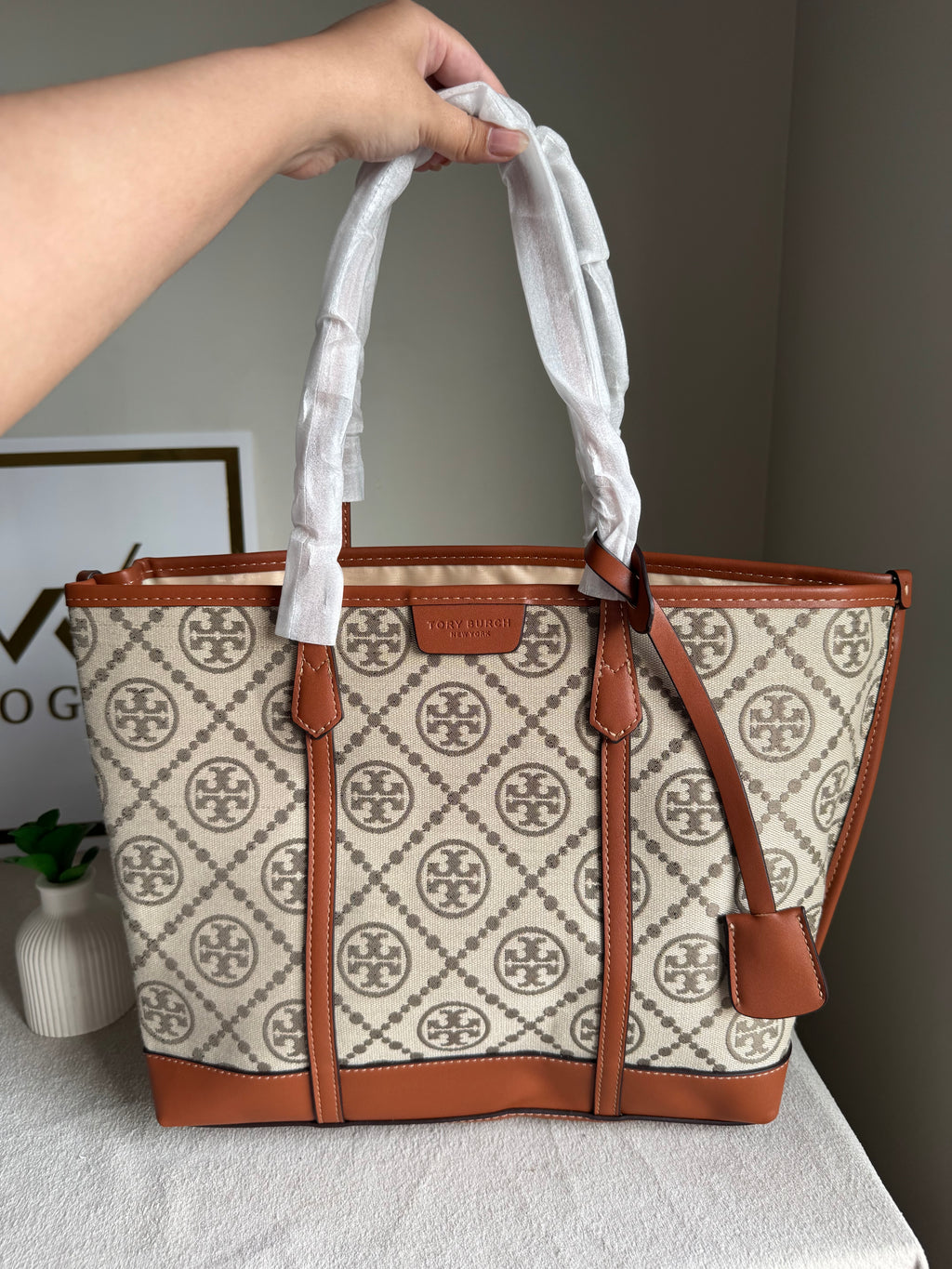 Tory Burch Tote Bag - Beige & Brown