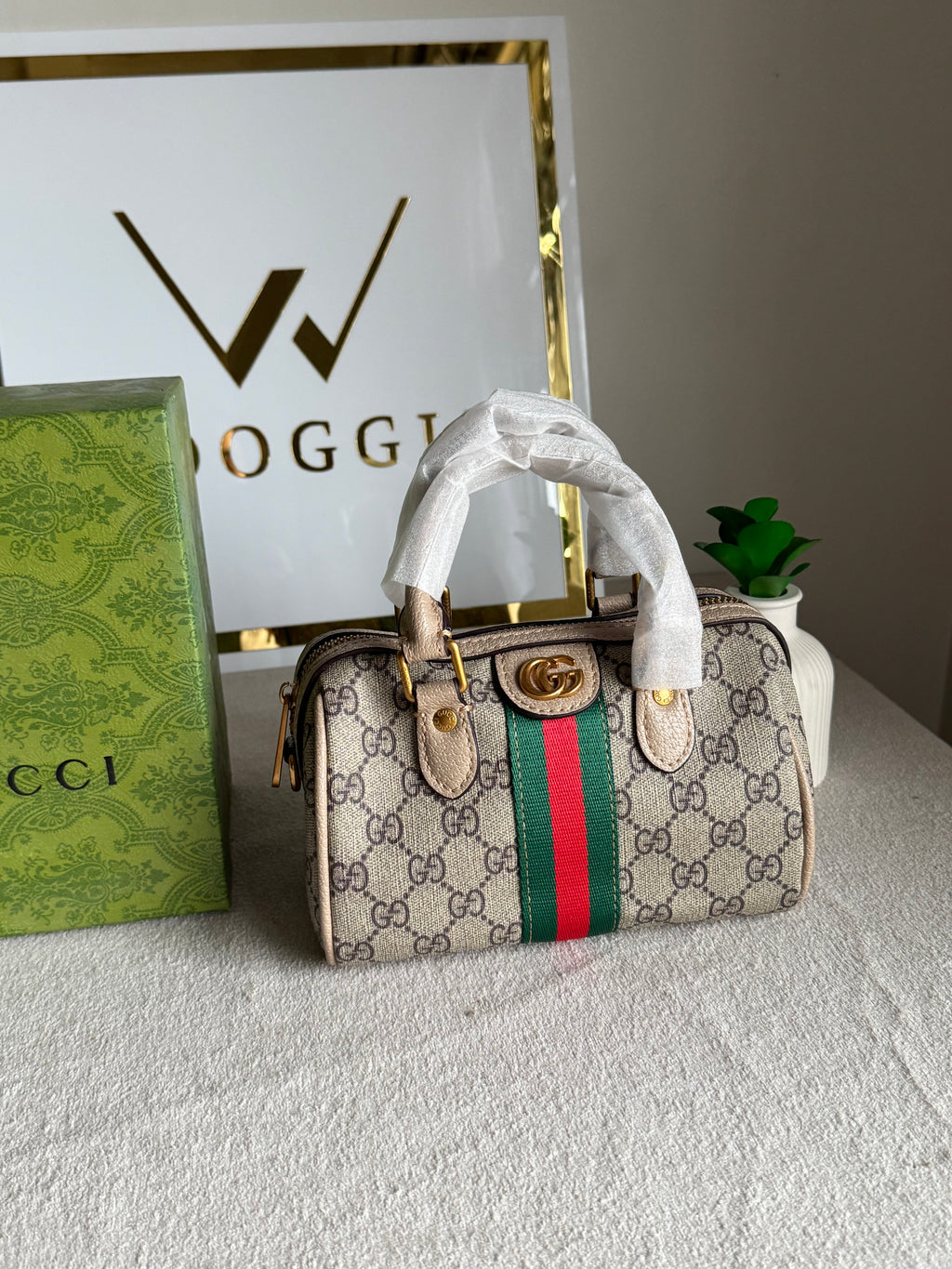 Gucci Mini Duffle Bag - Beige