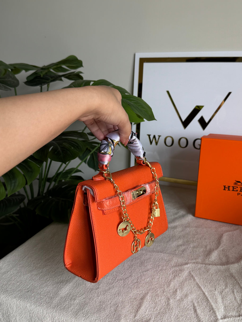 Hermes Kelly BOX PACKING with Chain and Scarf (Orange)