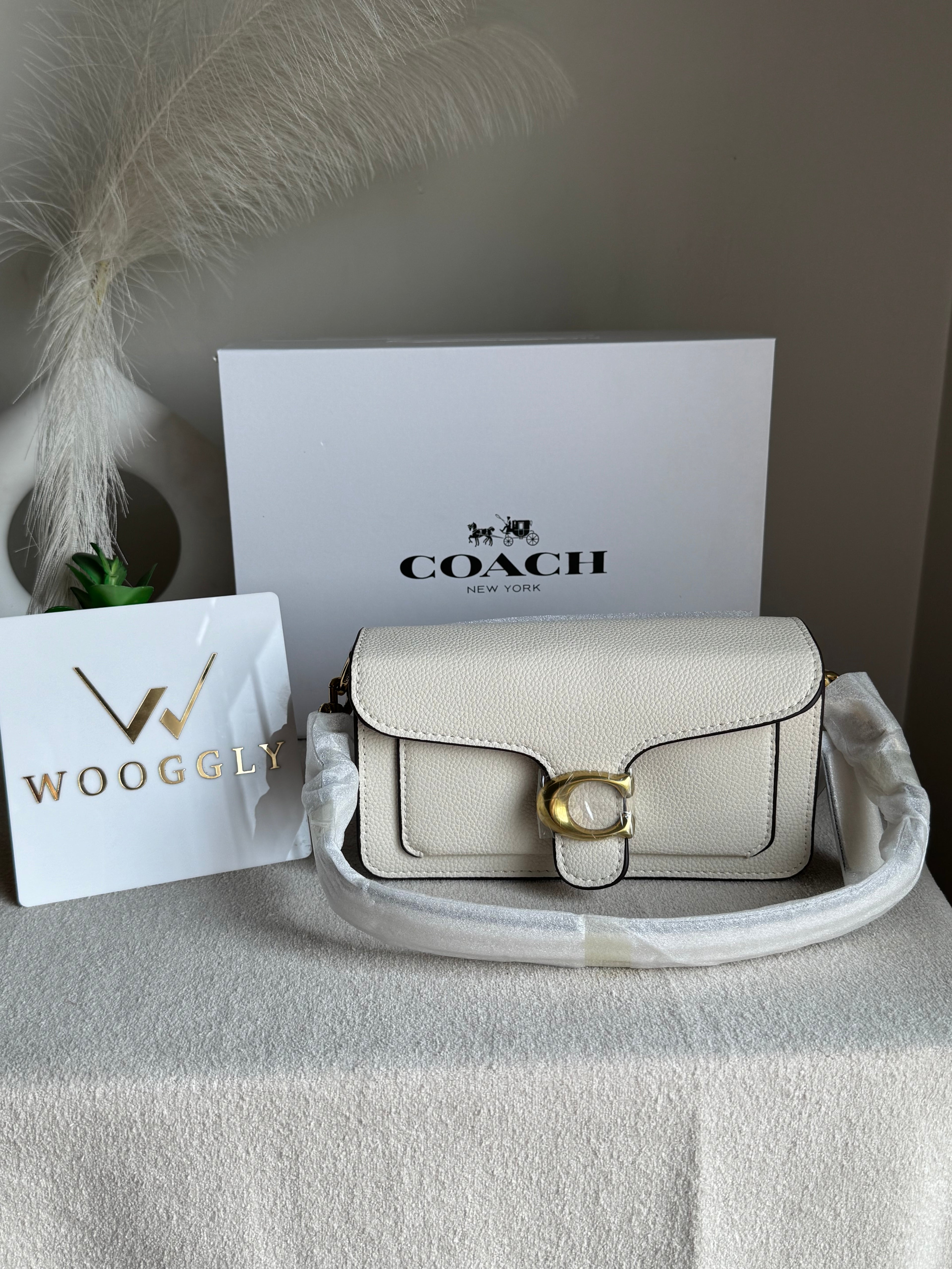 Coach TABBY Premium 20 (MINI) White - Magnetic BOX PACKING